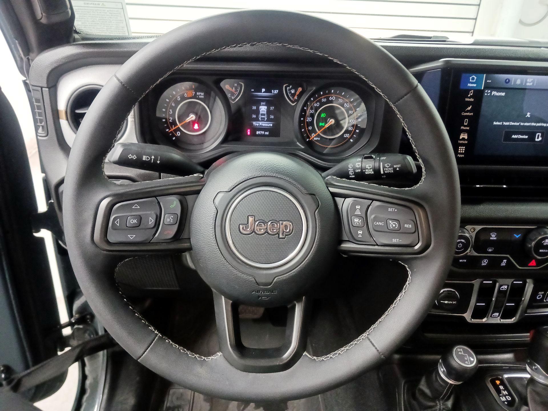 Thumbnail: 2025 Jeep Wrangler - 10