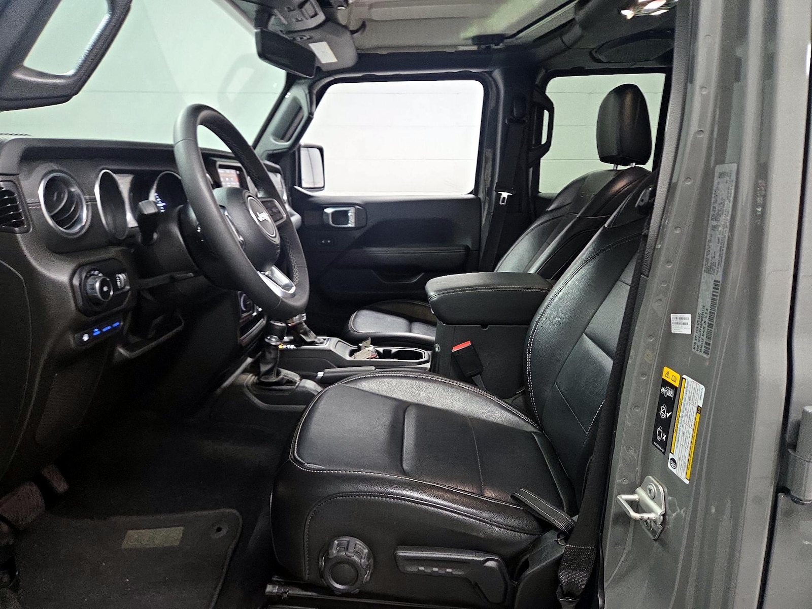 Leather Seats & Side Airbags