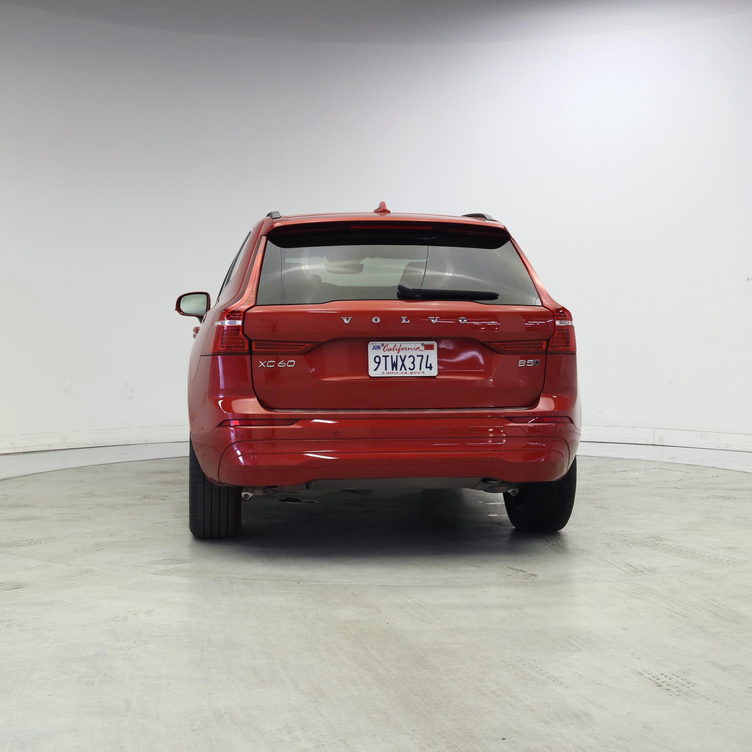 Thumbnail: 2023 Volvo XC60 - 6