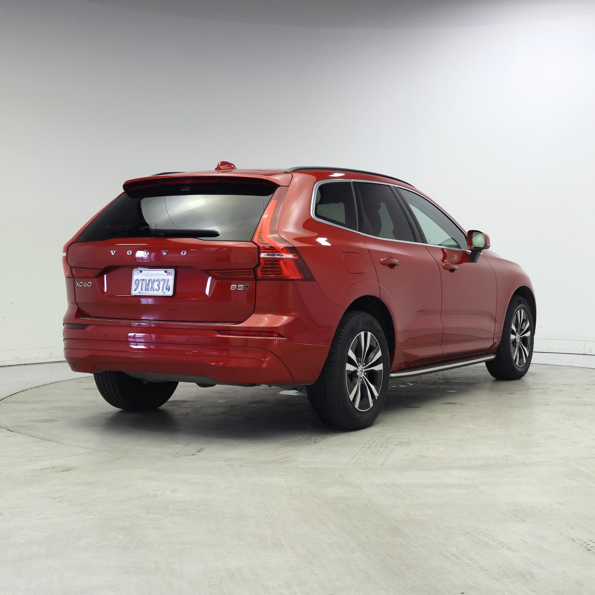Thumbnail: 2023 Volvo XC60 - 8