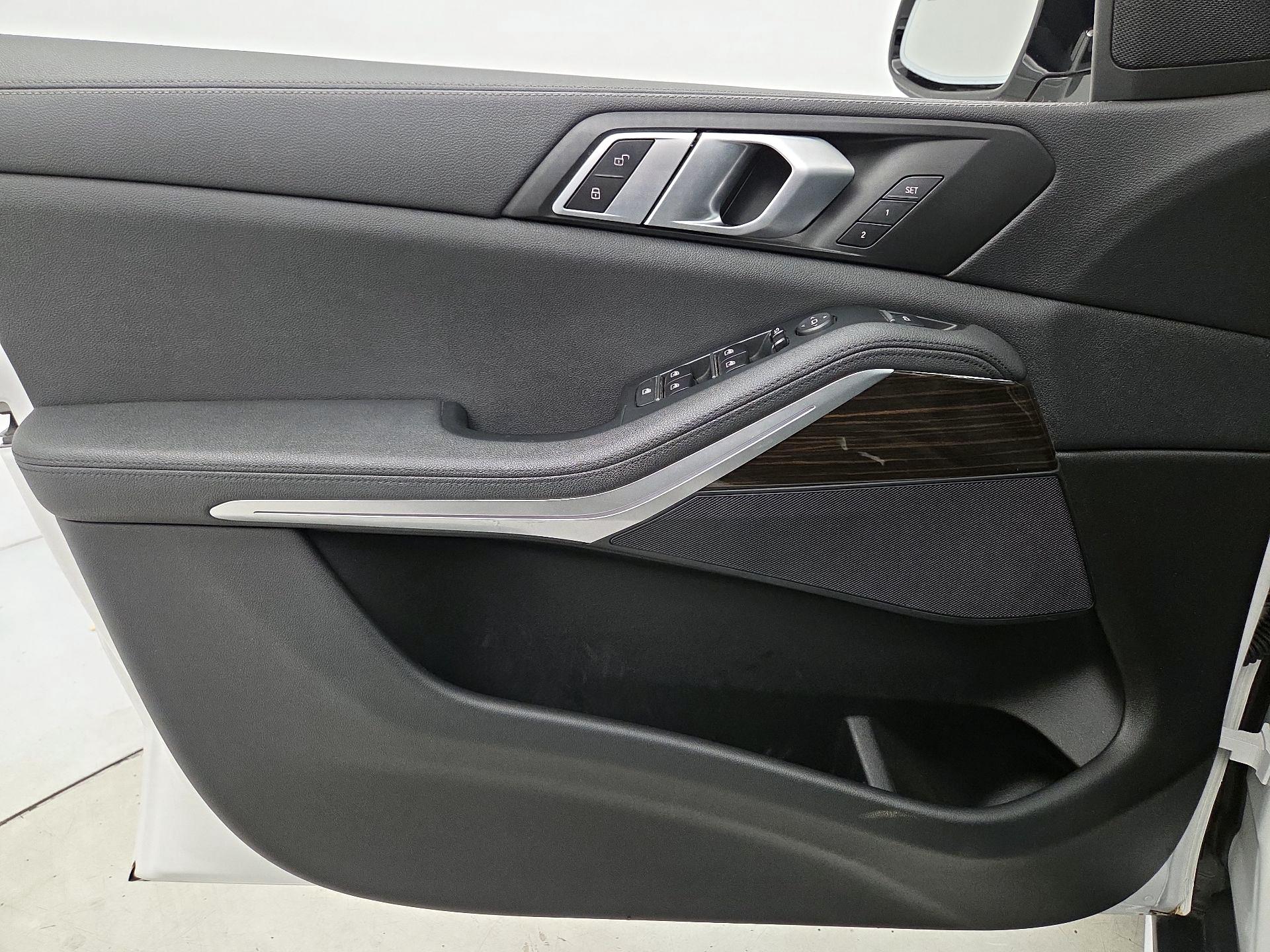 Thumbnail: 2020 BMW X5 - 12