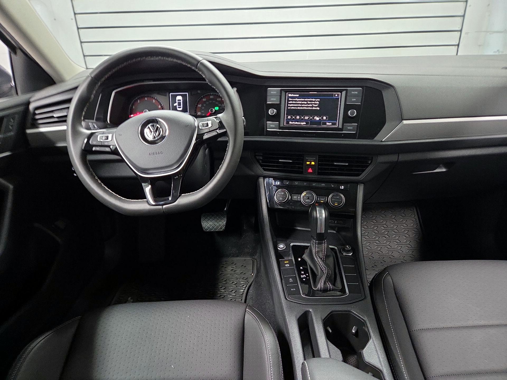Thumbnail: 2021 Volkswagen Jetta - 9
