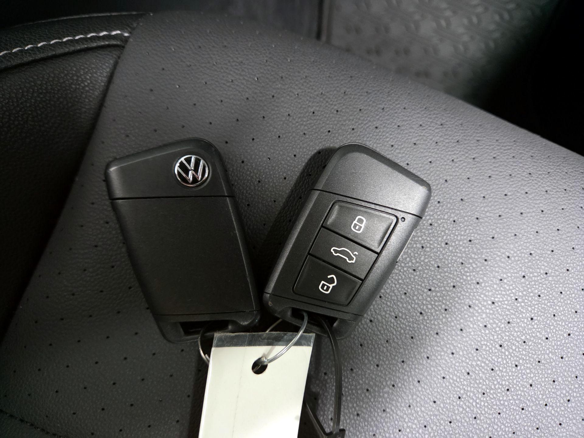 Thumbnail: 2021 Volkswagen Jetta - 20