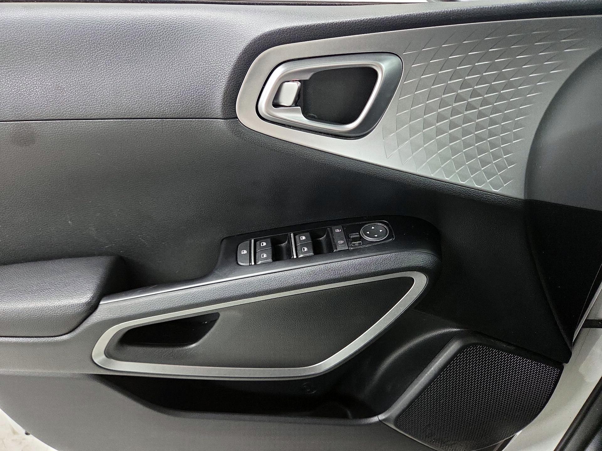 Thumbnail: 2021 Kia Soul - 12