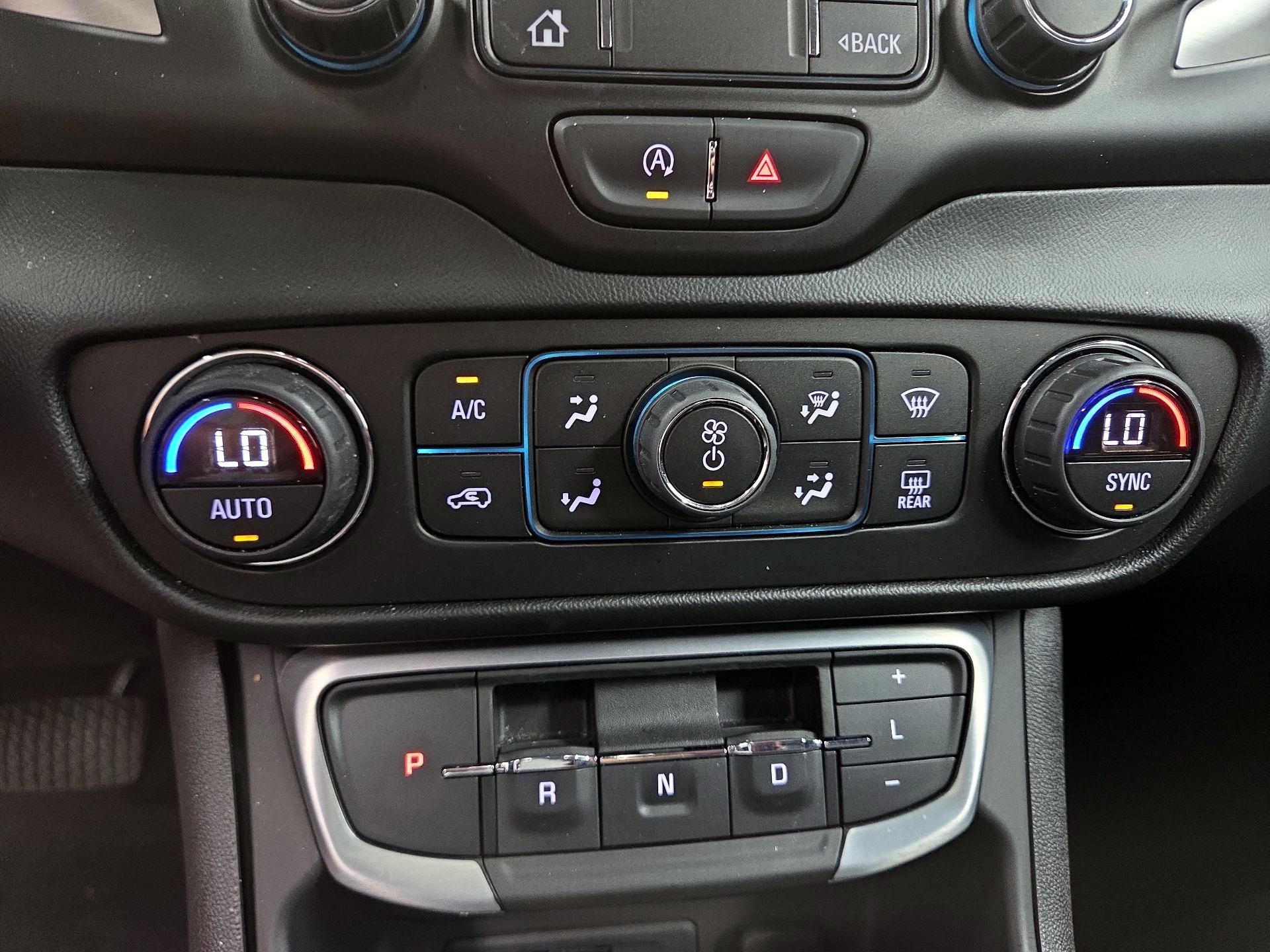 Thumbnail: 2022 GMC Terrain - 17