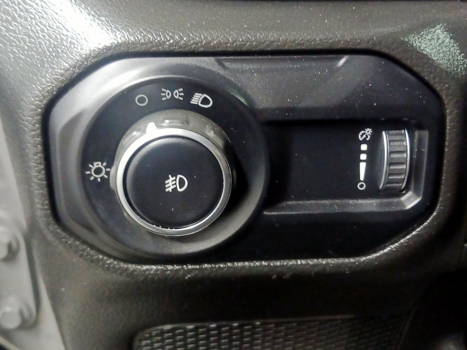 2023 Jeep Wrangler 4-Door Sport - Photo 14