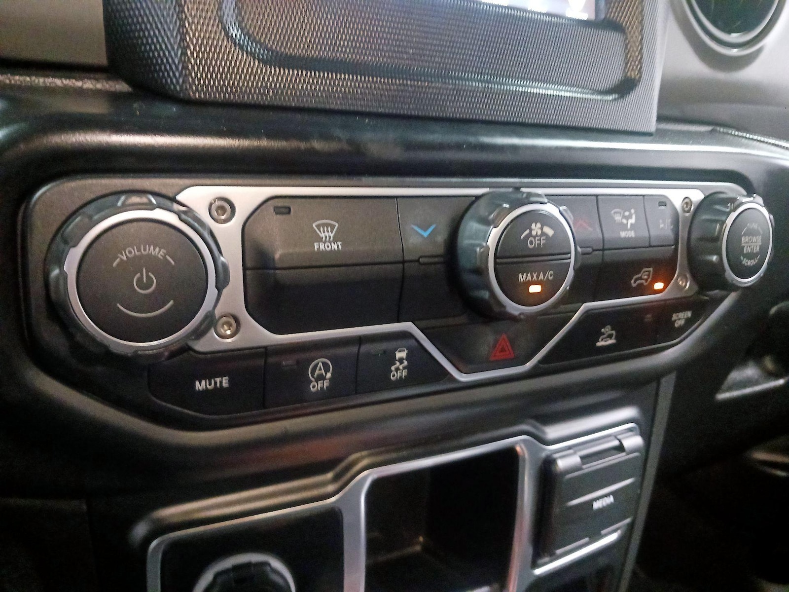 2023 Jeep Wrangler 4-Door Sport - Photo 17