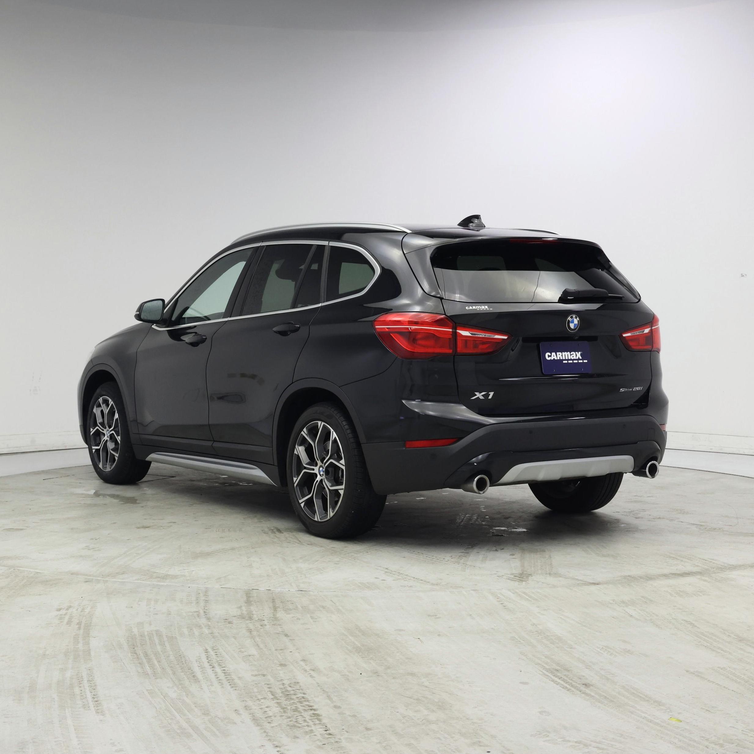 Thumbnail: 2021 BMW X1 - 2