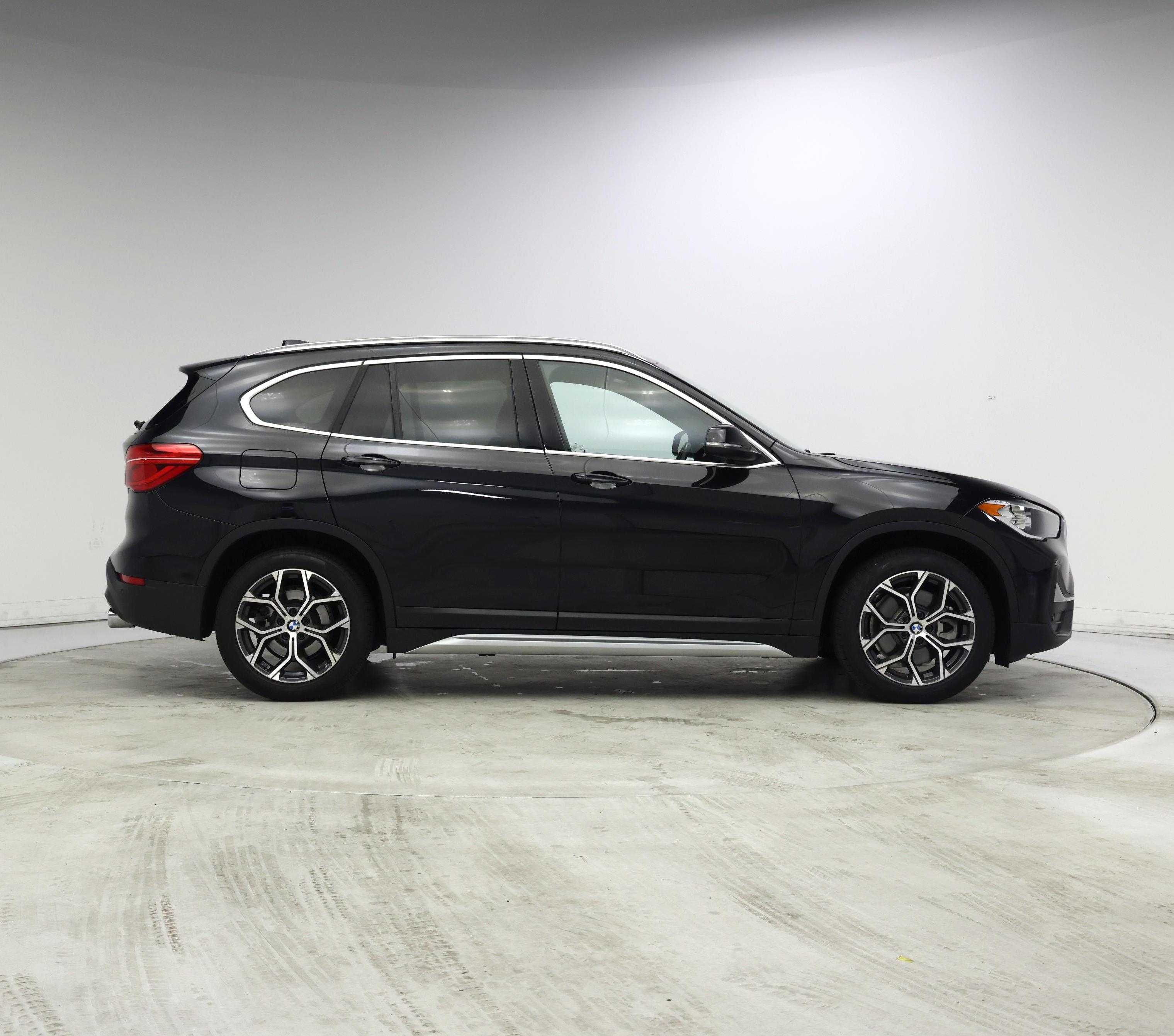 Thumbnail: 2021 BMW X1 - 7