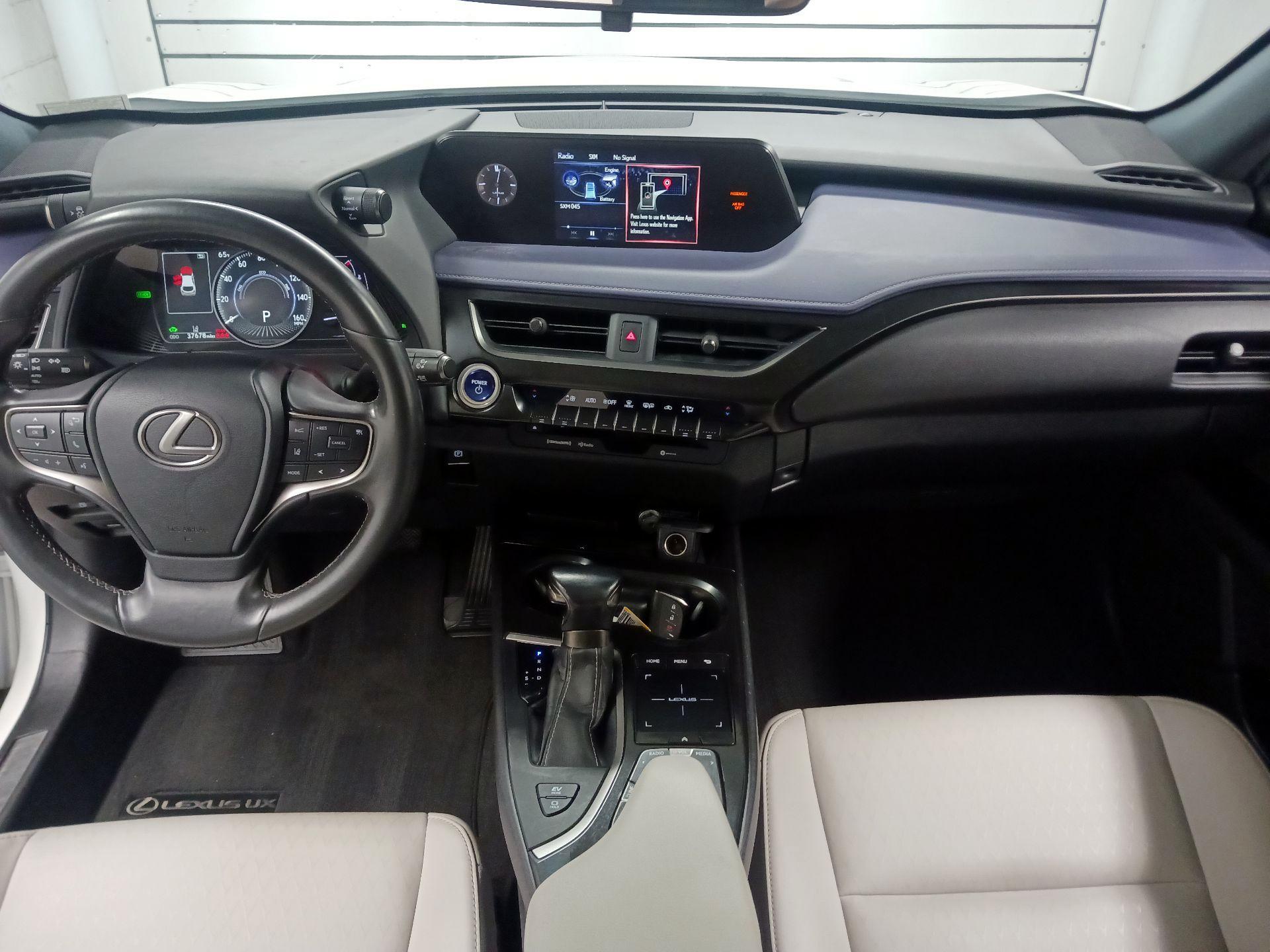 Thumbnail: 2021 Lexus UX - 9