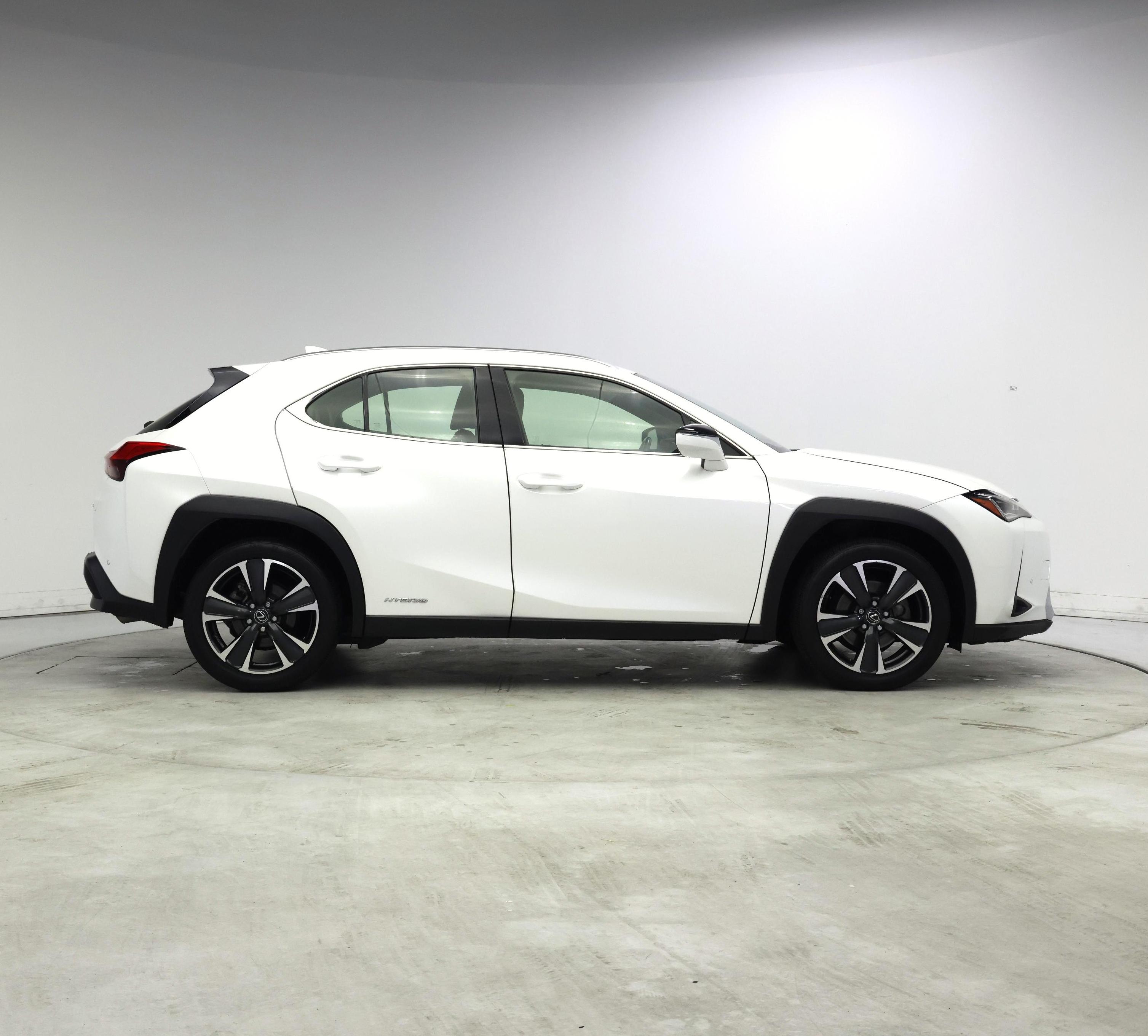 Thumbnail: 2021 Lexus UX - 7