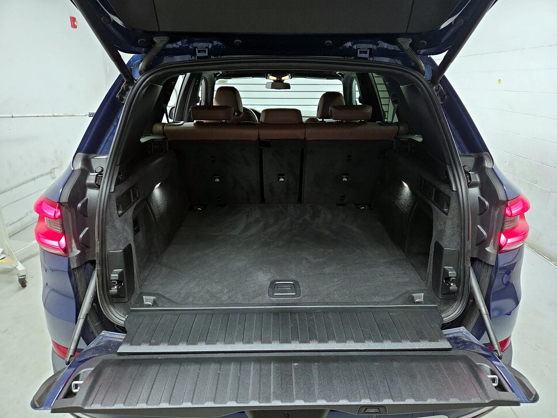 Thumbnail: 2021 BMW X5 - 17