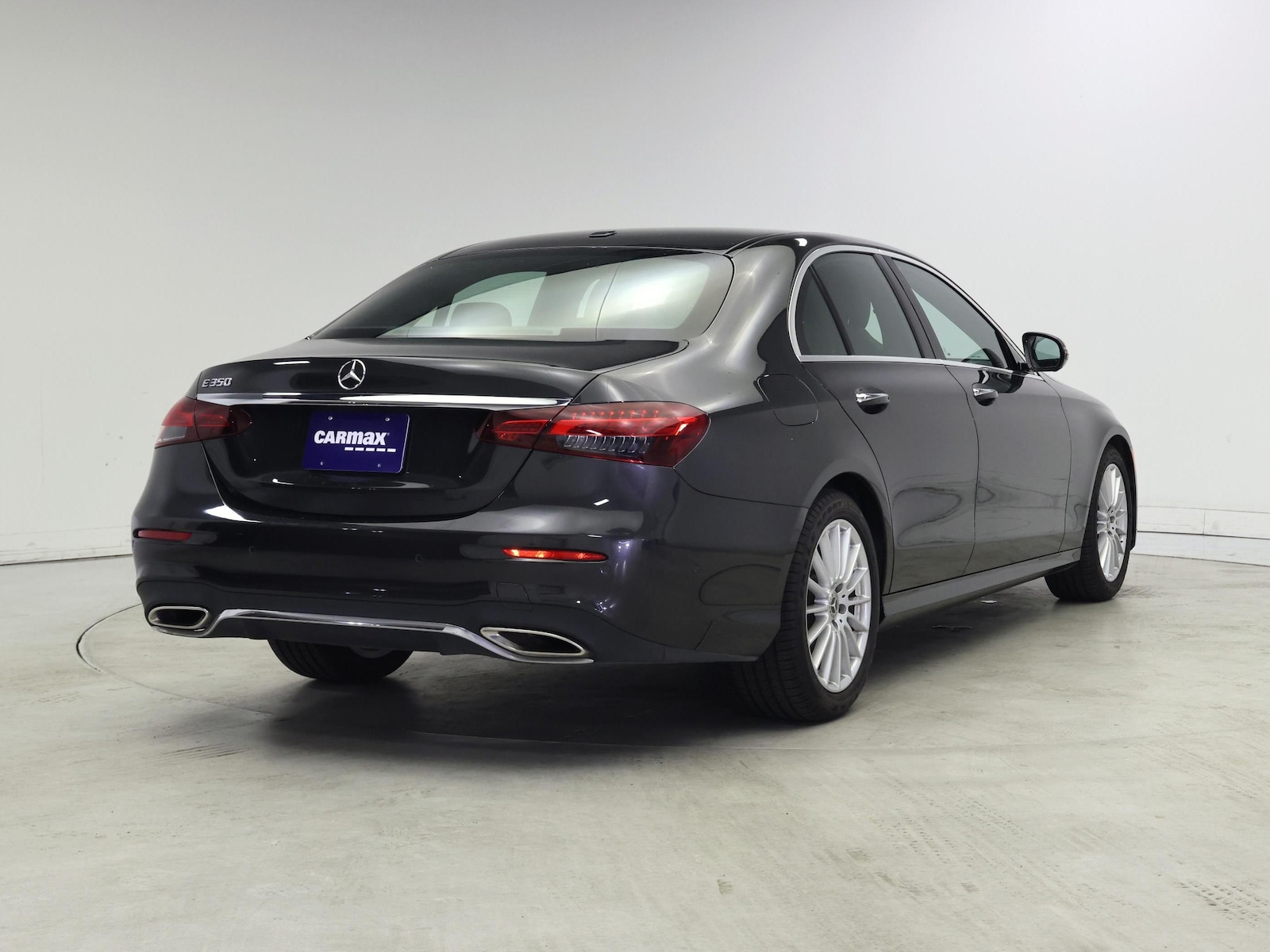 2022 Mercedes-Benz E-Class E350 - Photo 9