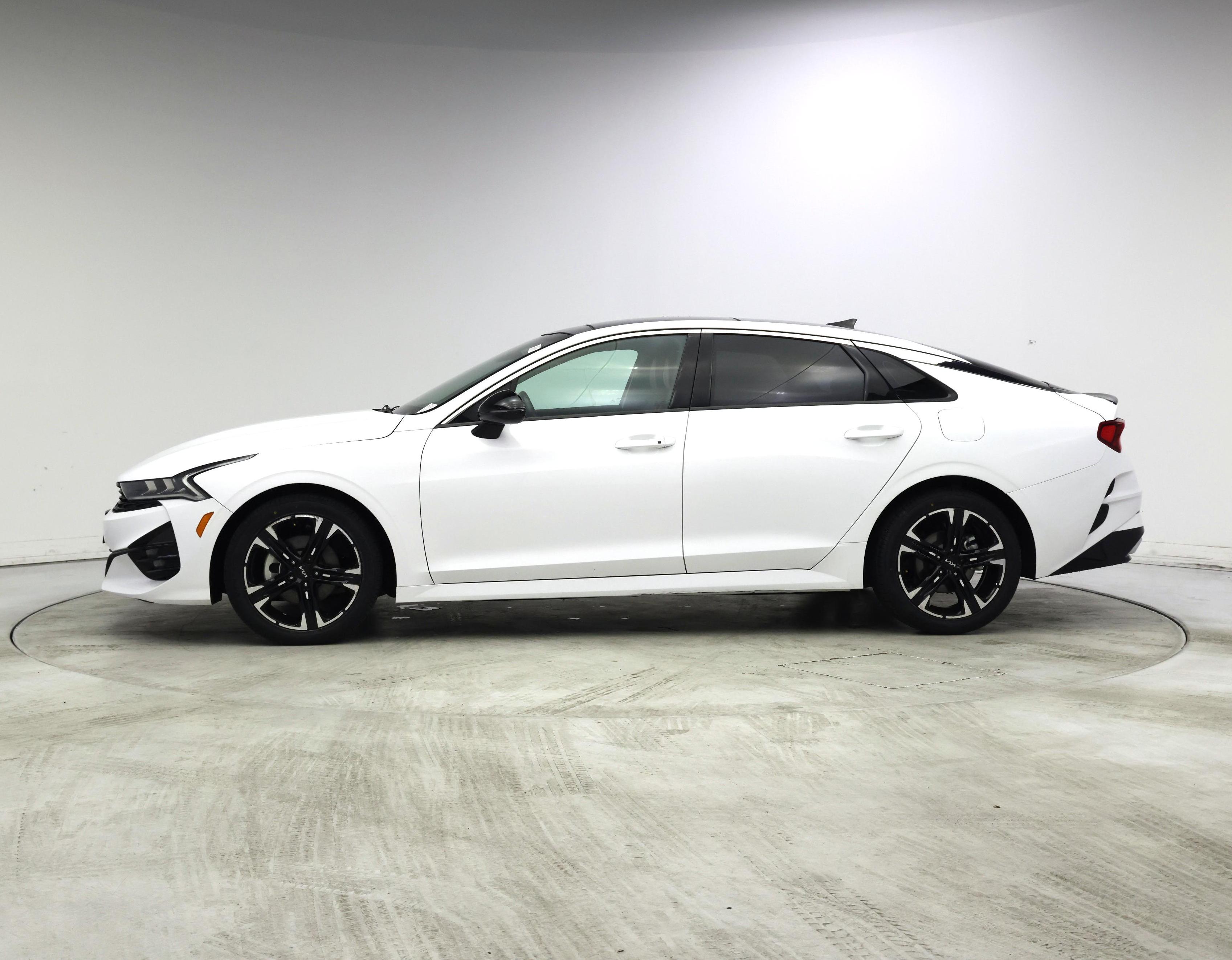 Thumbnail: 2022 Kia K5 - 3
