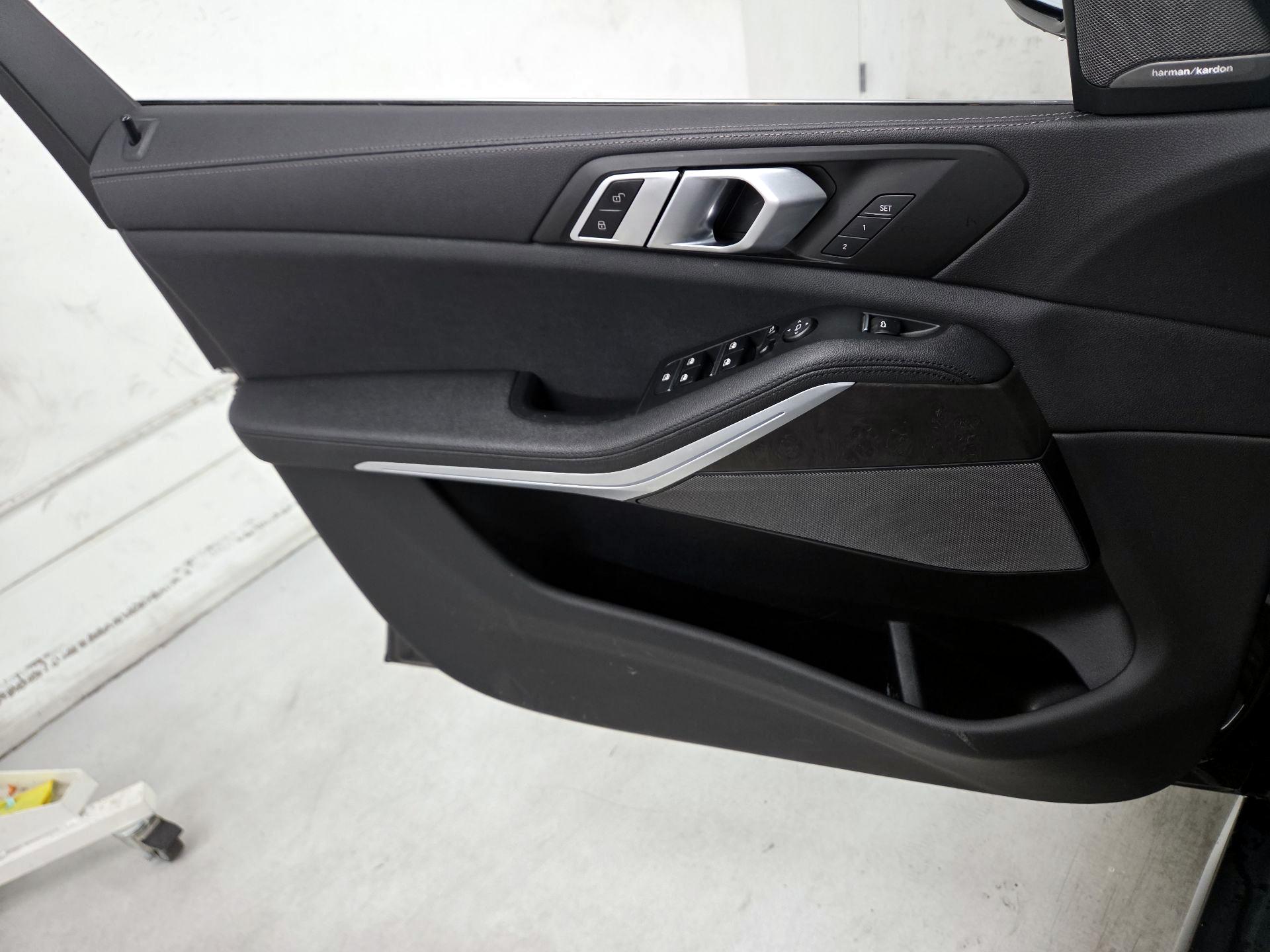 Thumbnail: 2021 BMW X5 - 12