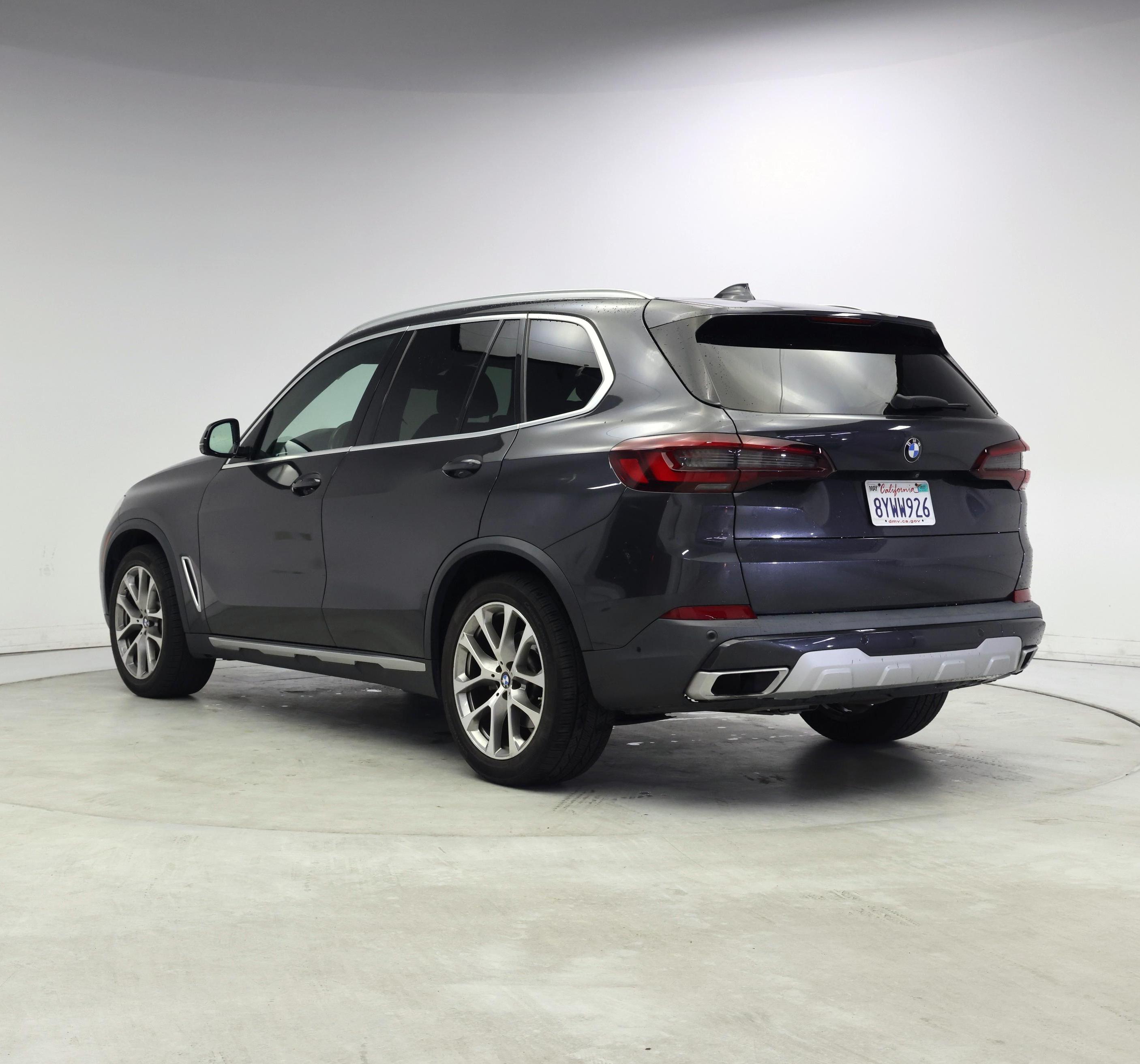 Thumbnail: 2021 BMW X5 - 2