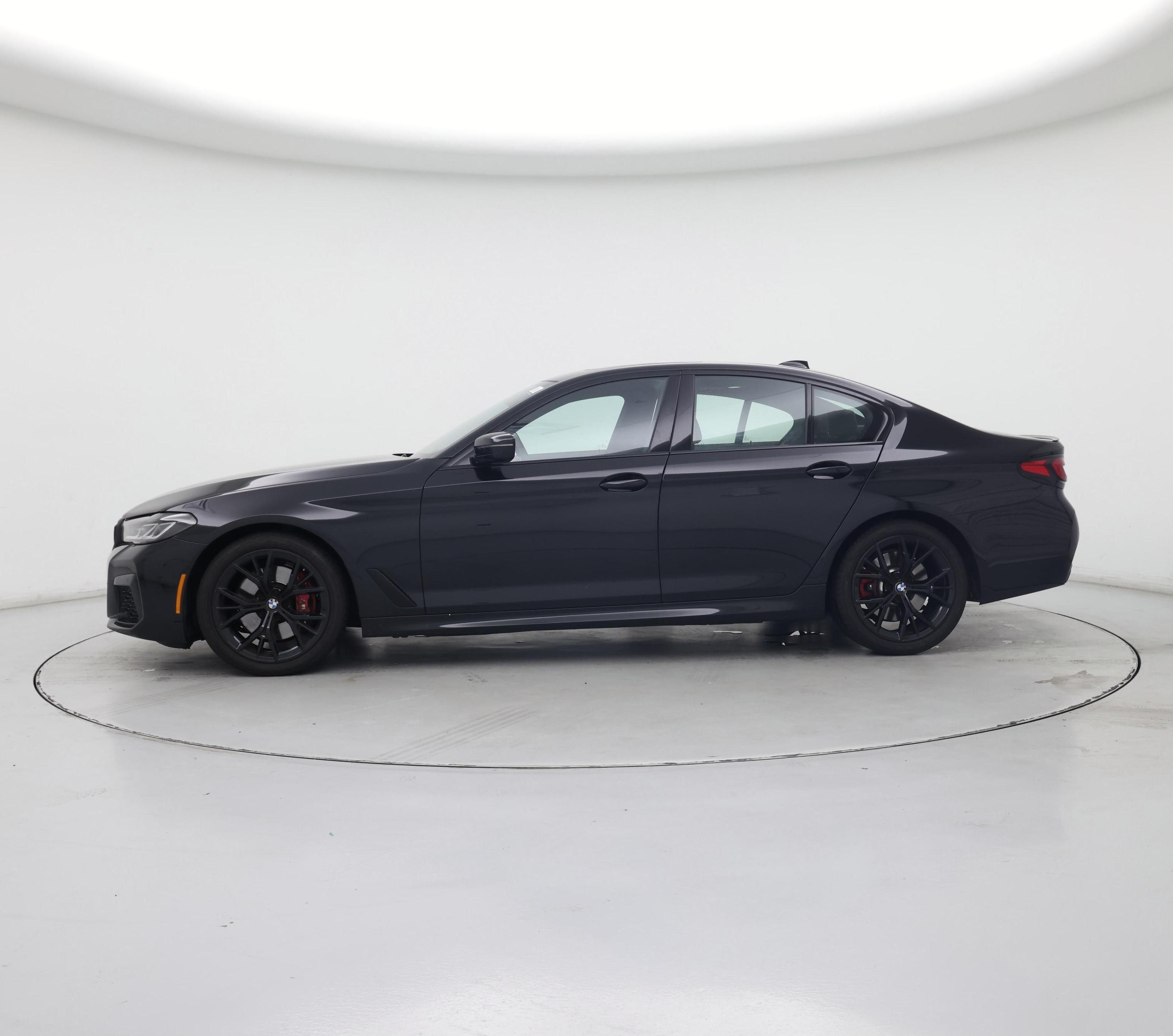 Thumbnail: 2023 BMW 5 Series - 3