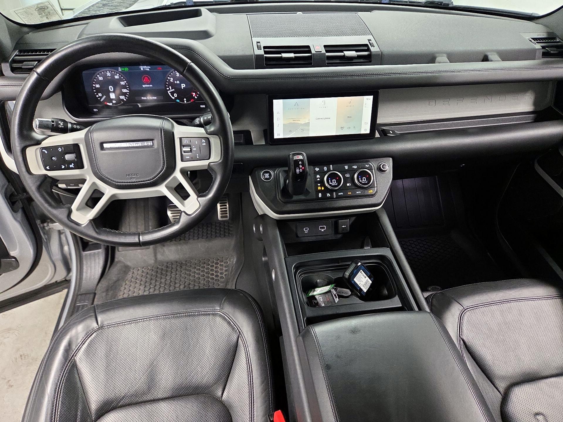 Thumbnail: 2020 Land Rover Defender - 9