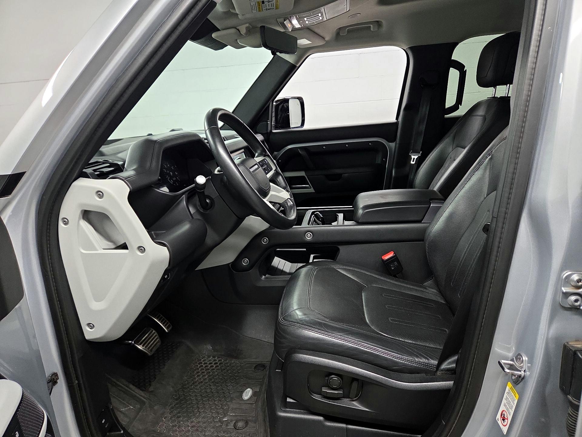 Thumbnail: 2020 Land Rover Defender - 11