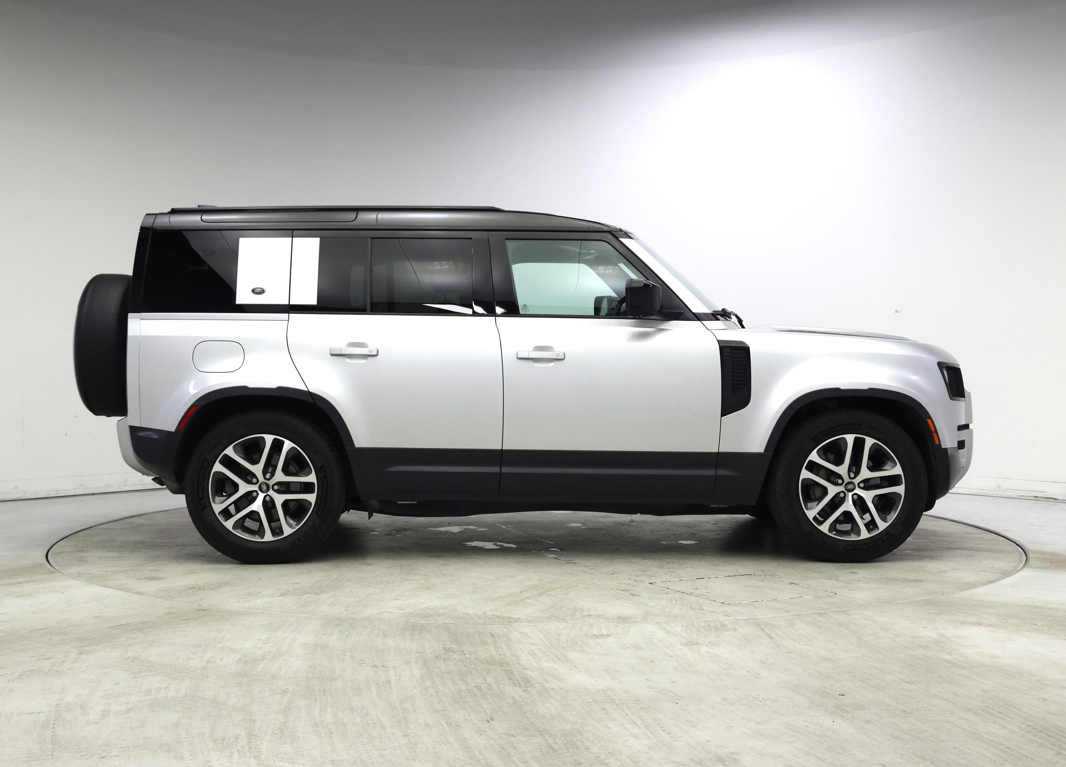 Thumbnail: 2020 Land Rover Defender - 7