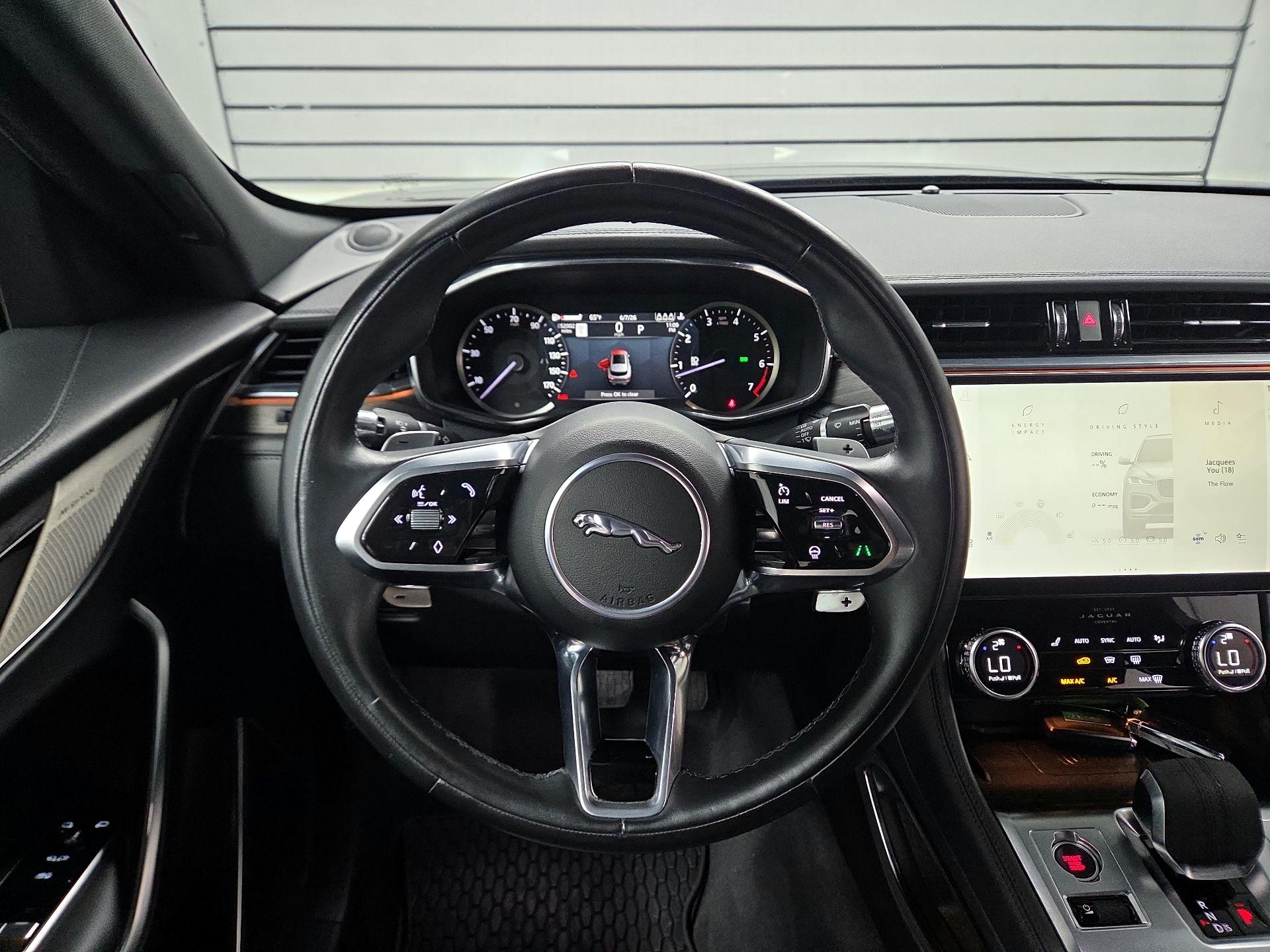 Thumbnail: 2022 Jaguar F-Pace - 10