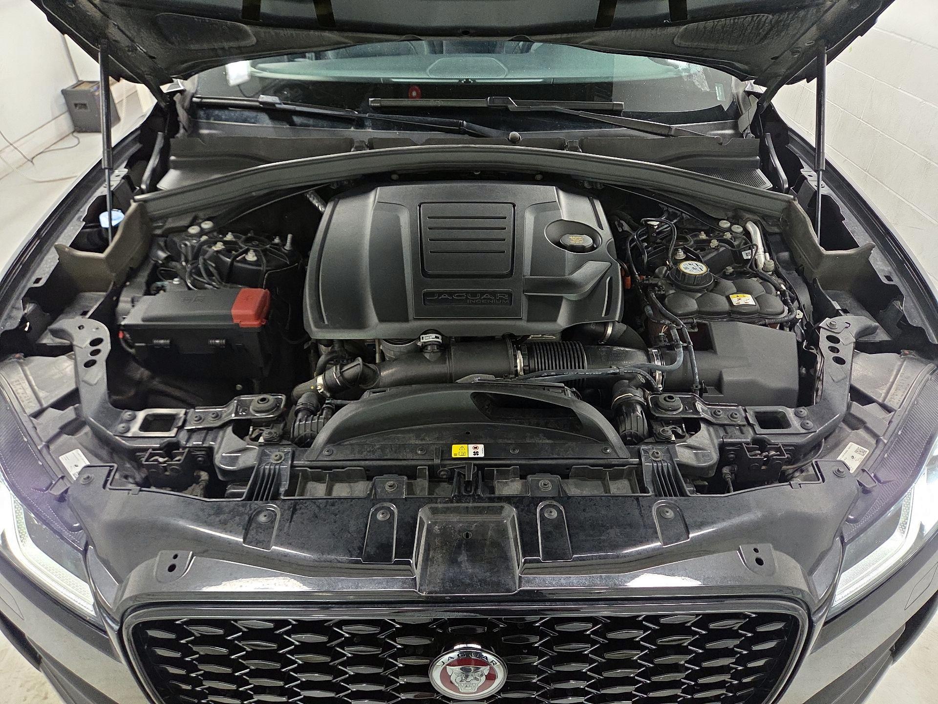 Thumbnail: 2022 Jaguar F-Pace - 18
