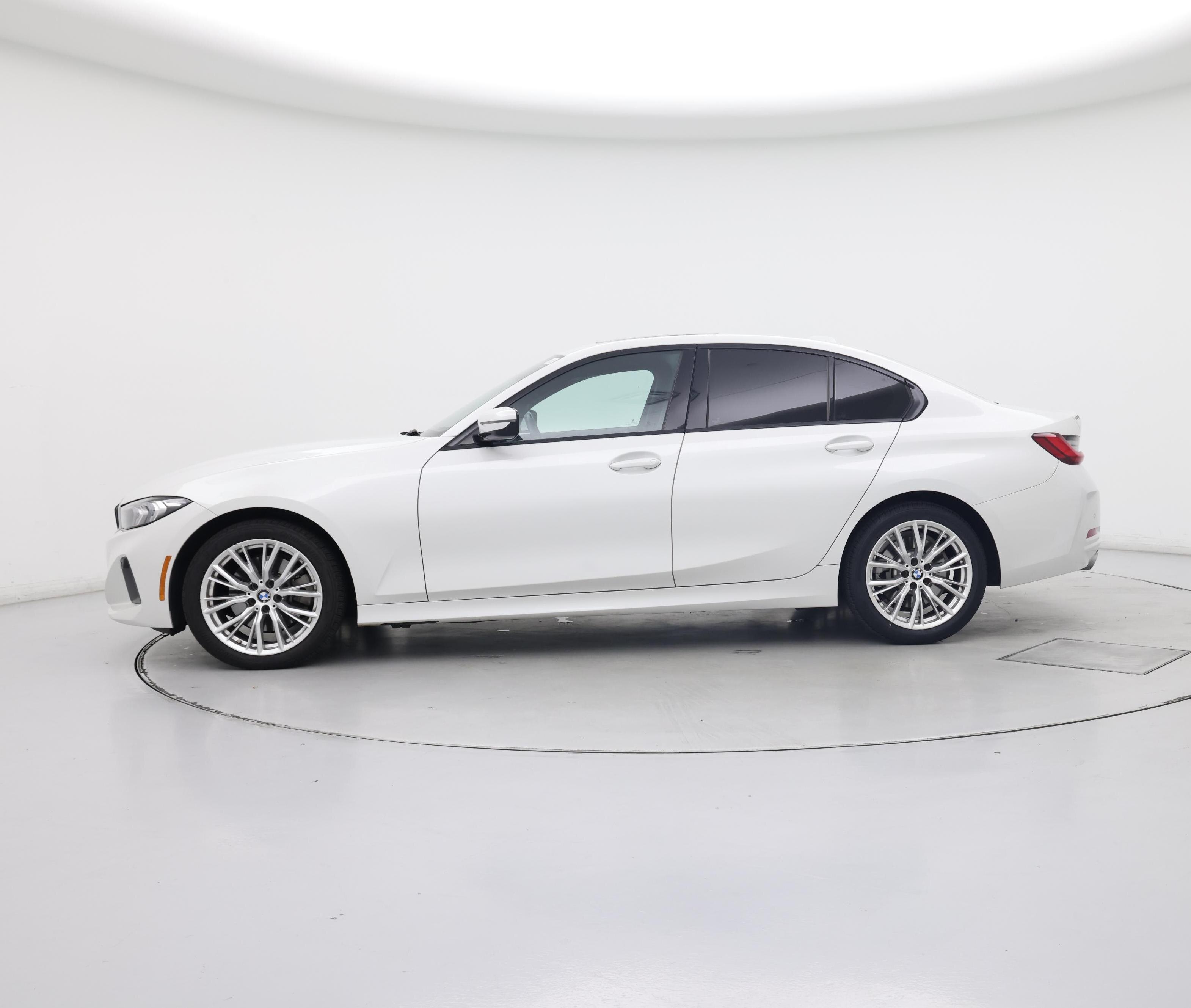 Thumbnail: 2023 BMW 3 Series - 3