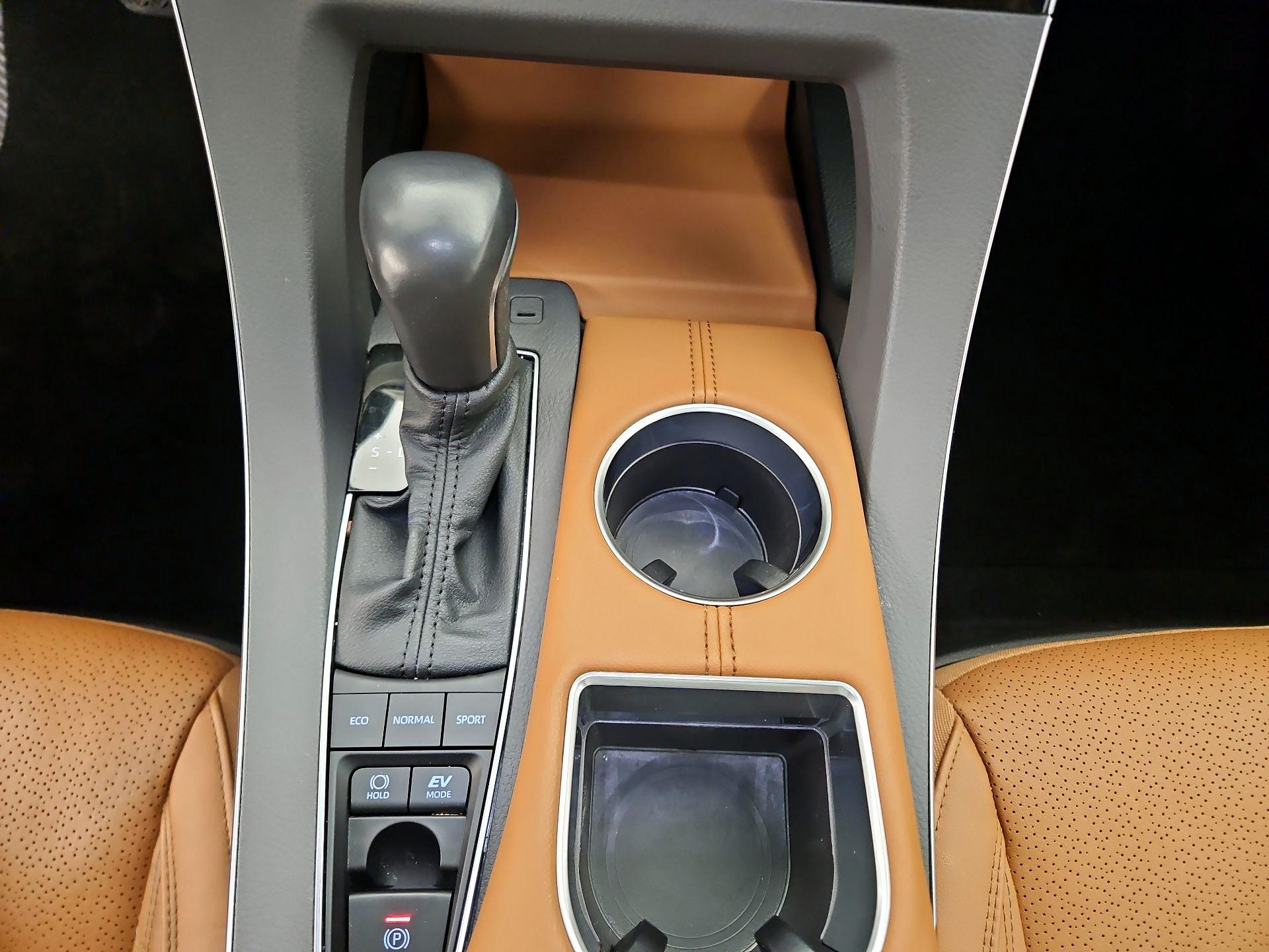 Thumbnail: 2021 Toyota Avalon - 18
