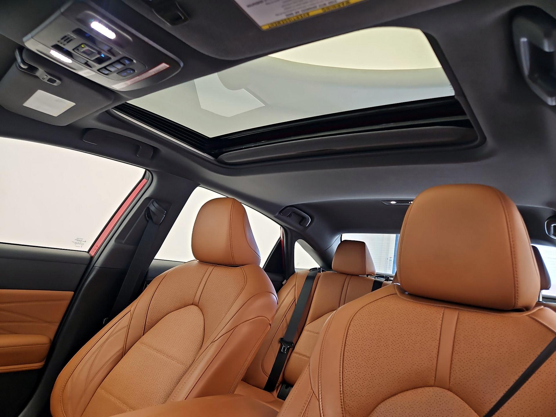 Thumbnail: 2021 Toyota Avalon - 20