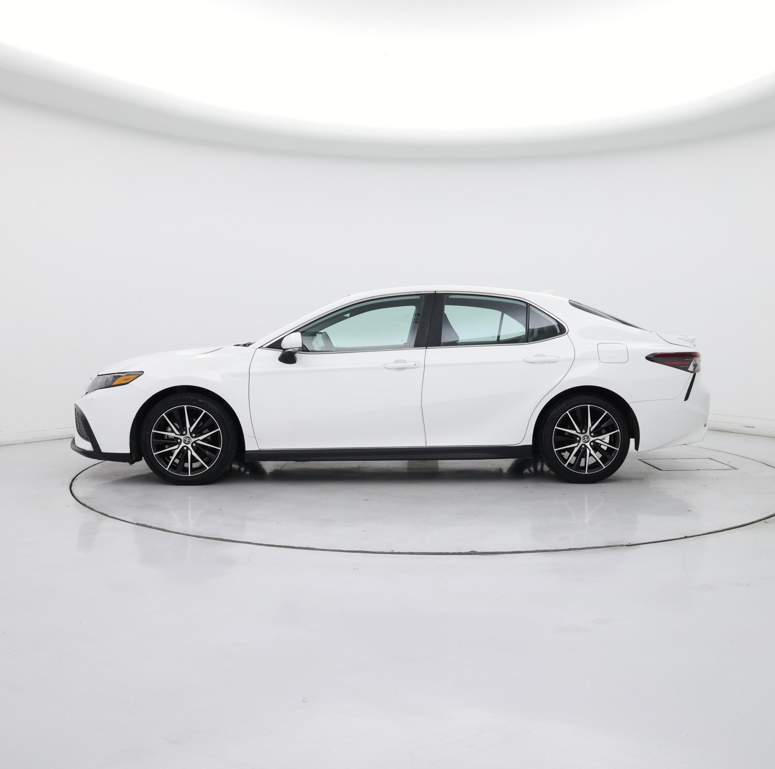 Thumbnail: 2024 Toyota Camry - 3