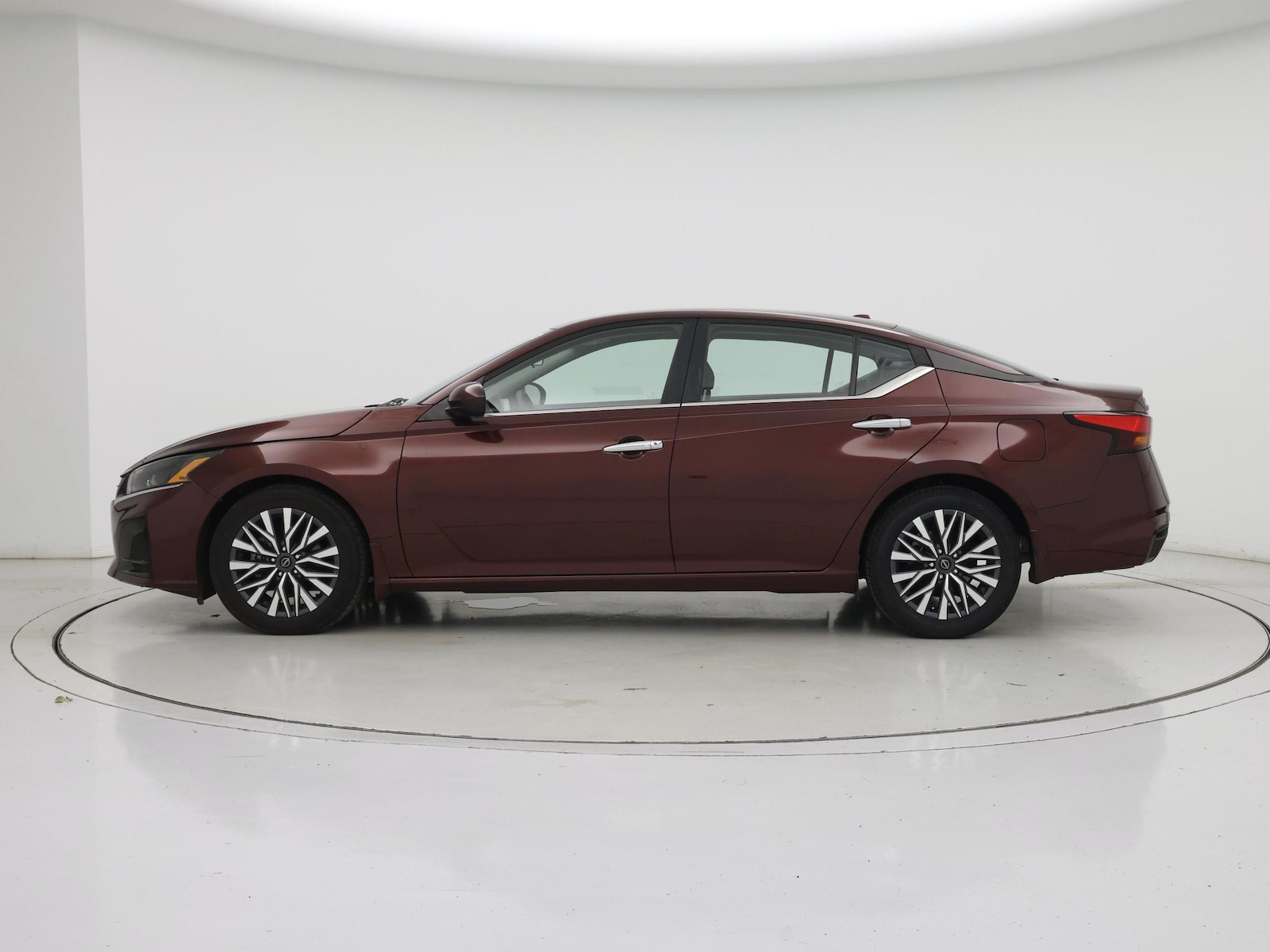 2023 Nissan Altima SV - Photo 4