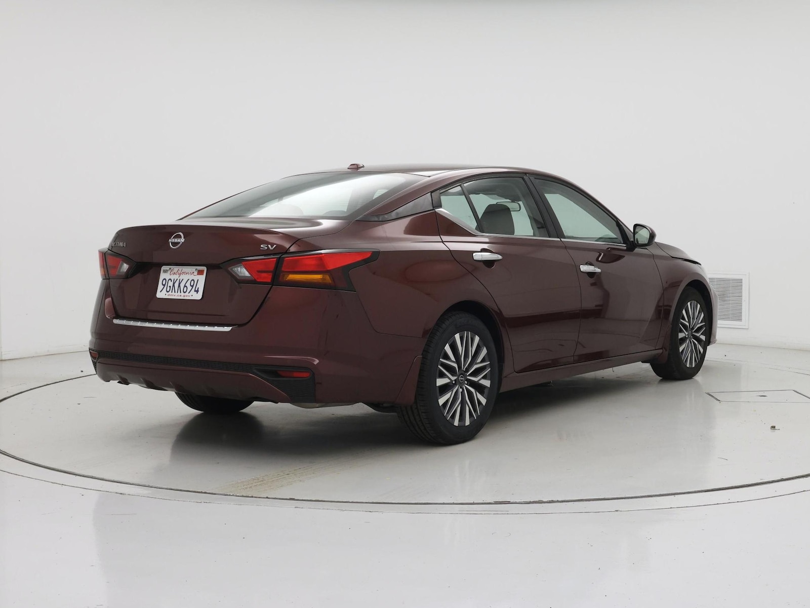 2023 Nissan Altima SV - Photo 9
