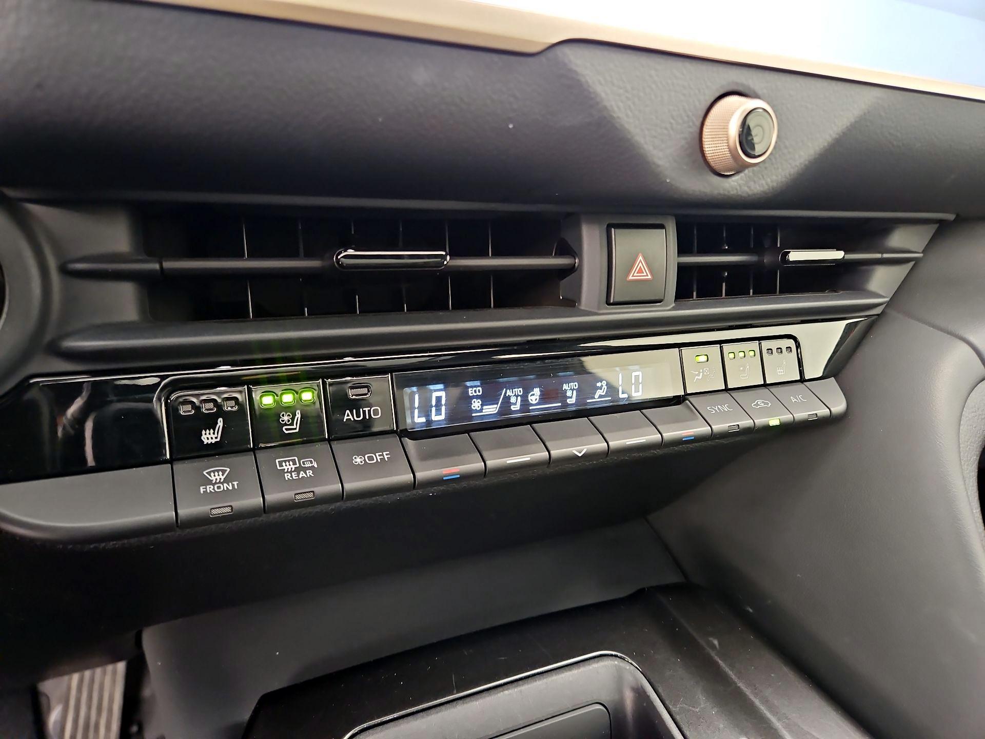 Thumbnail: 2024 Toyota Crown - 16