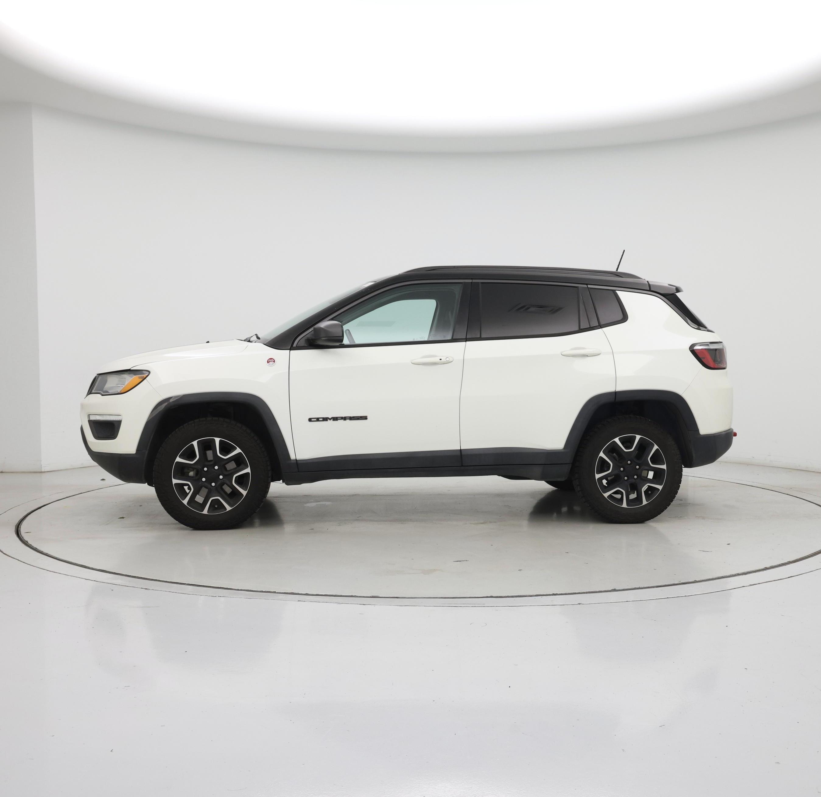 Thumbnail: 2021 Jeep Compass - 3