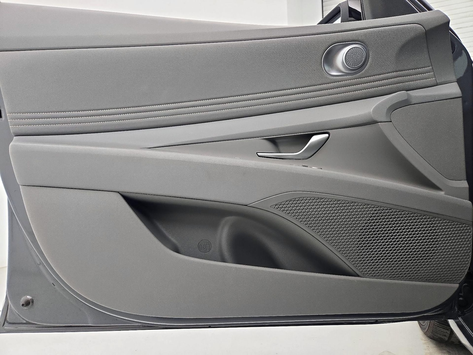 2025 Hyundai Elantra Blue - Photo 13