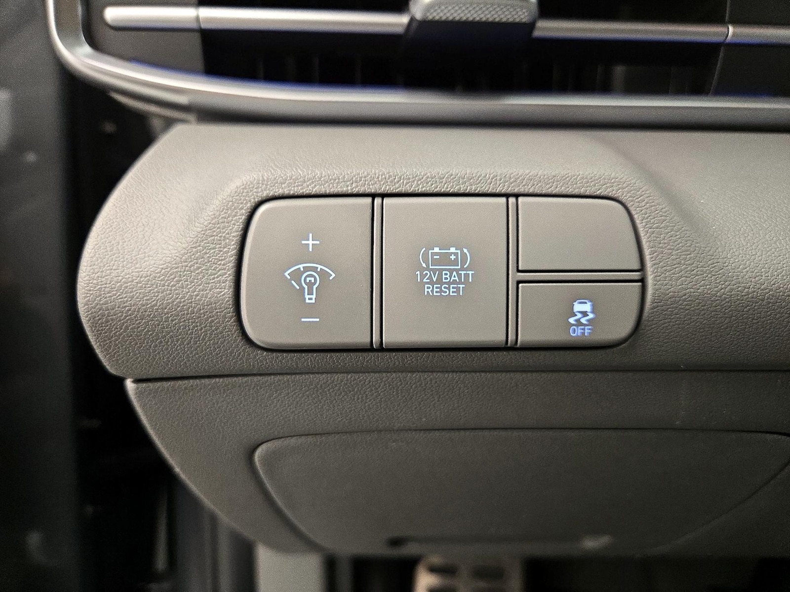 2025 Hyundai Elantra Blue - Photo 14