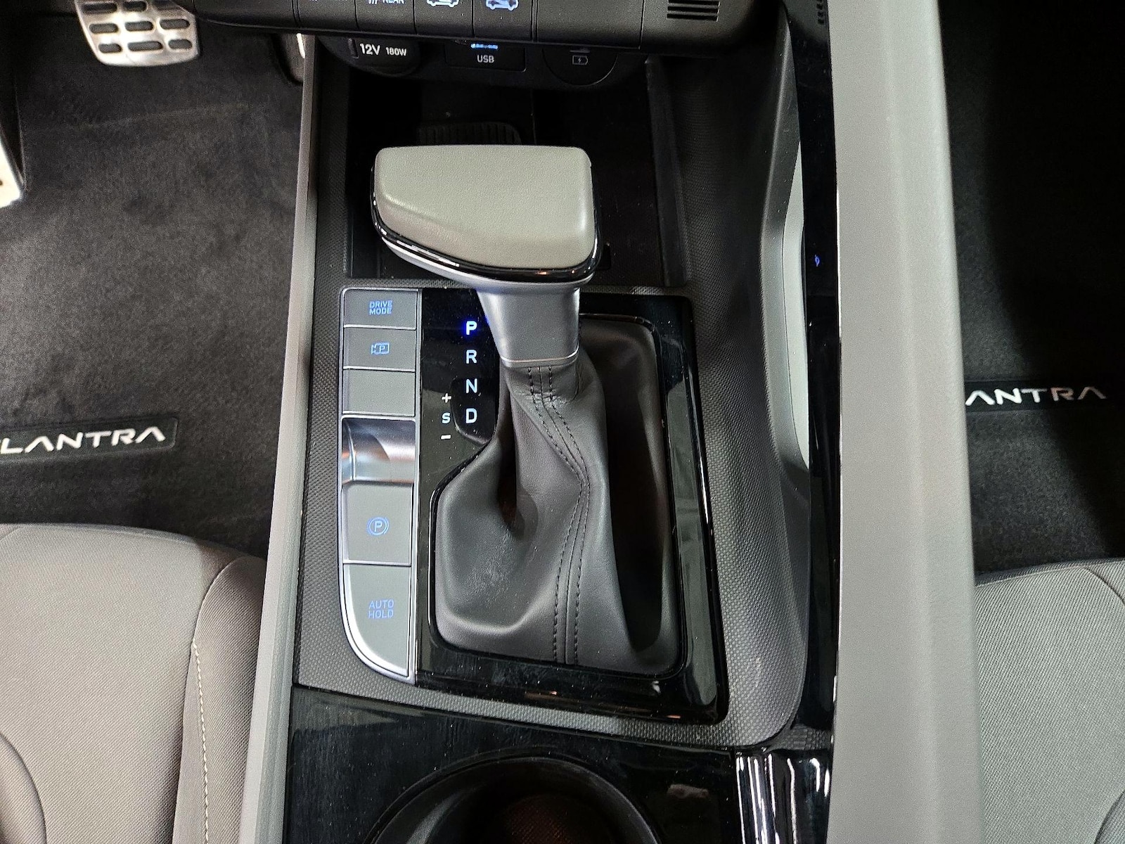 2025 Hyundai Elantra Blue - Photo 19