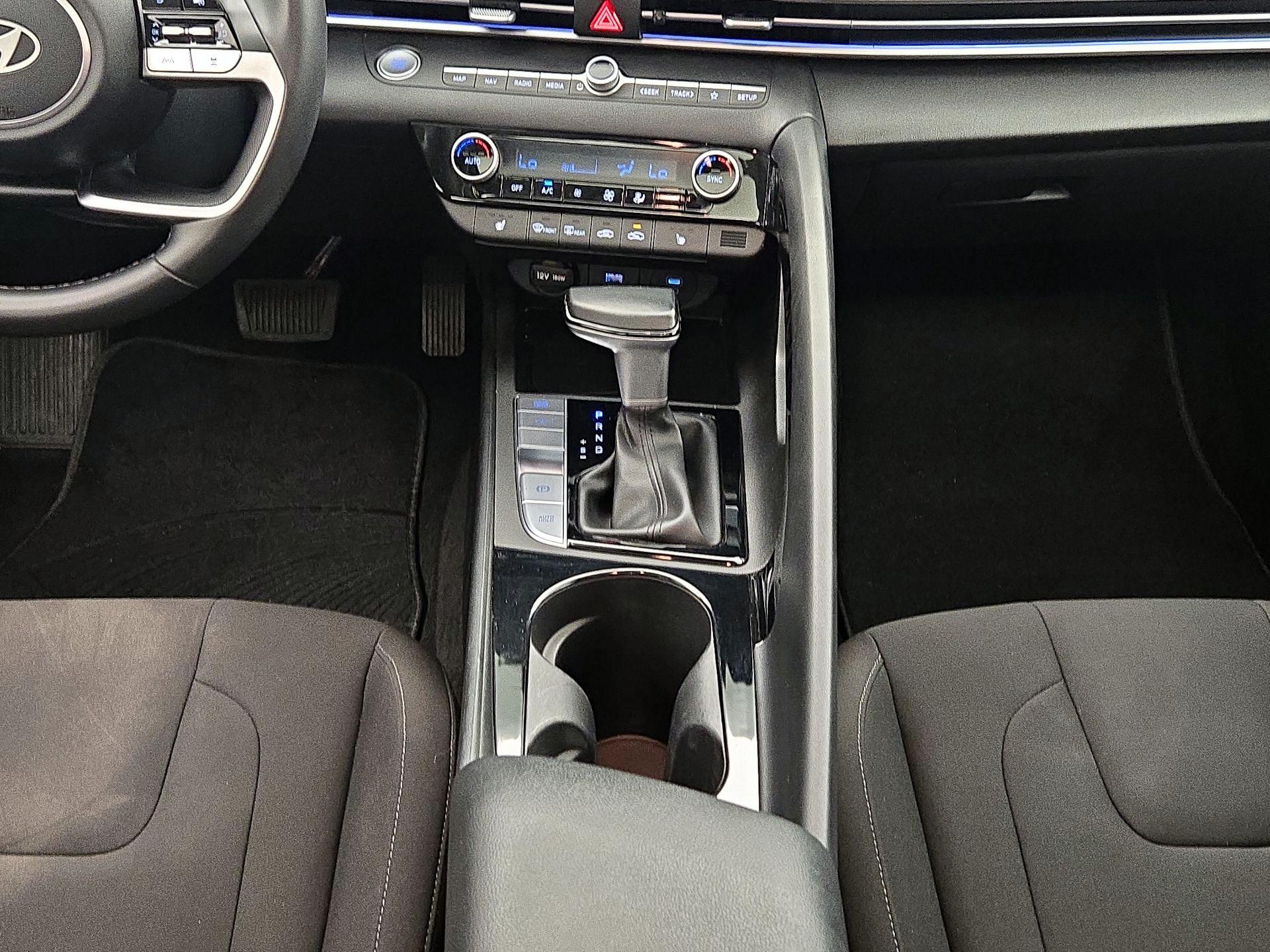 Thumbnail: 2024 Hyundai Elantra - 18