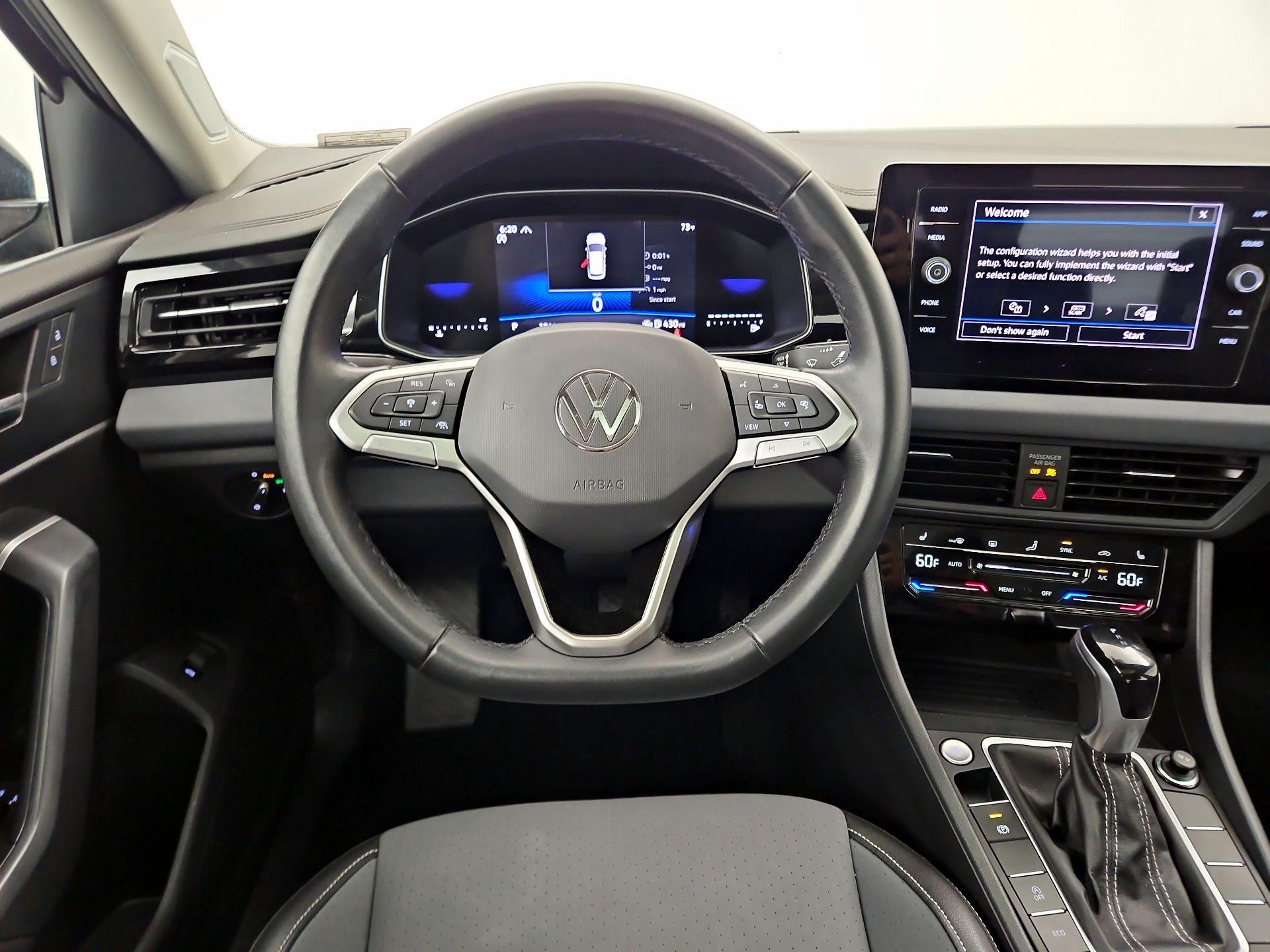 Thumbnail: 2025 Volkswagen Jetta - 10