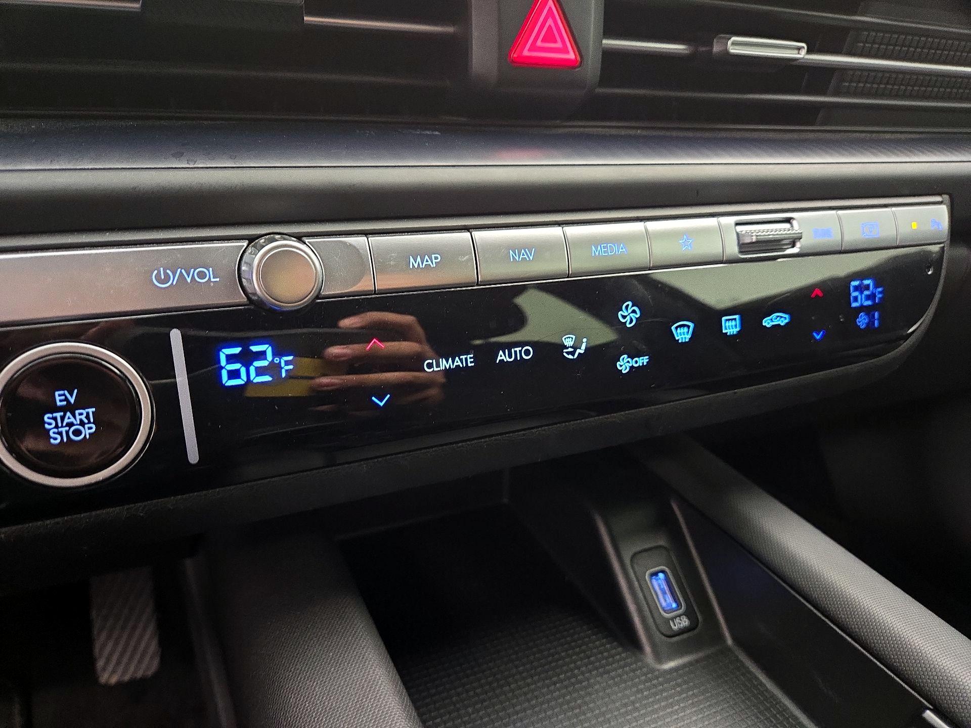 Thumbnail: 2024 Hyundai Ioniq 6 - 17