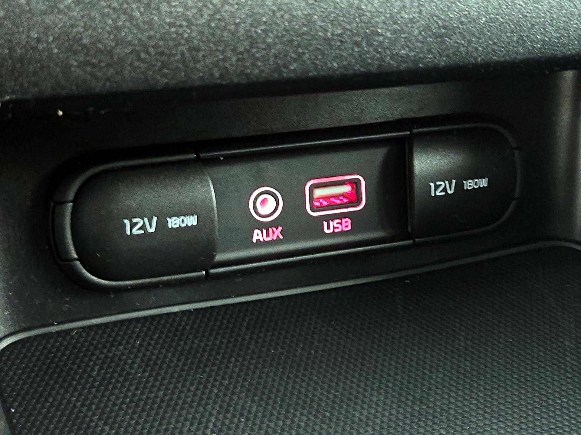 Thumbnail: 2020 Kia Forte - 16