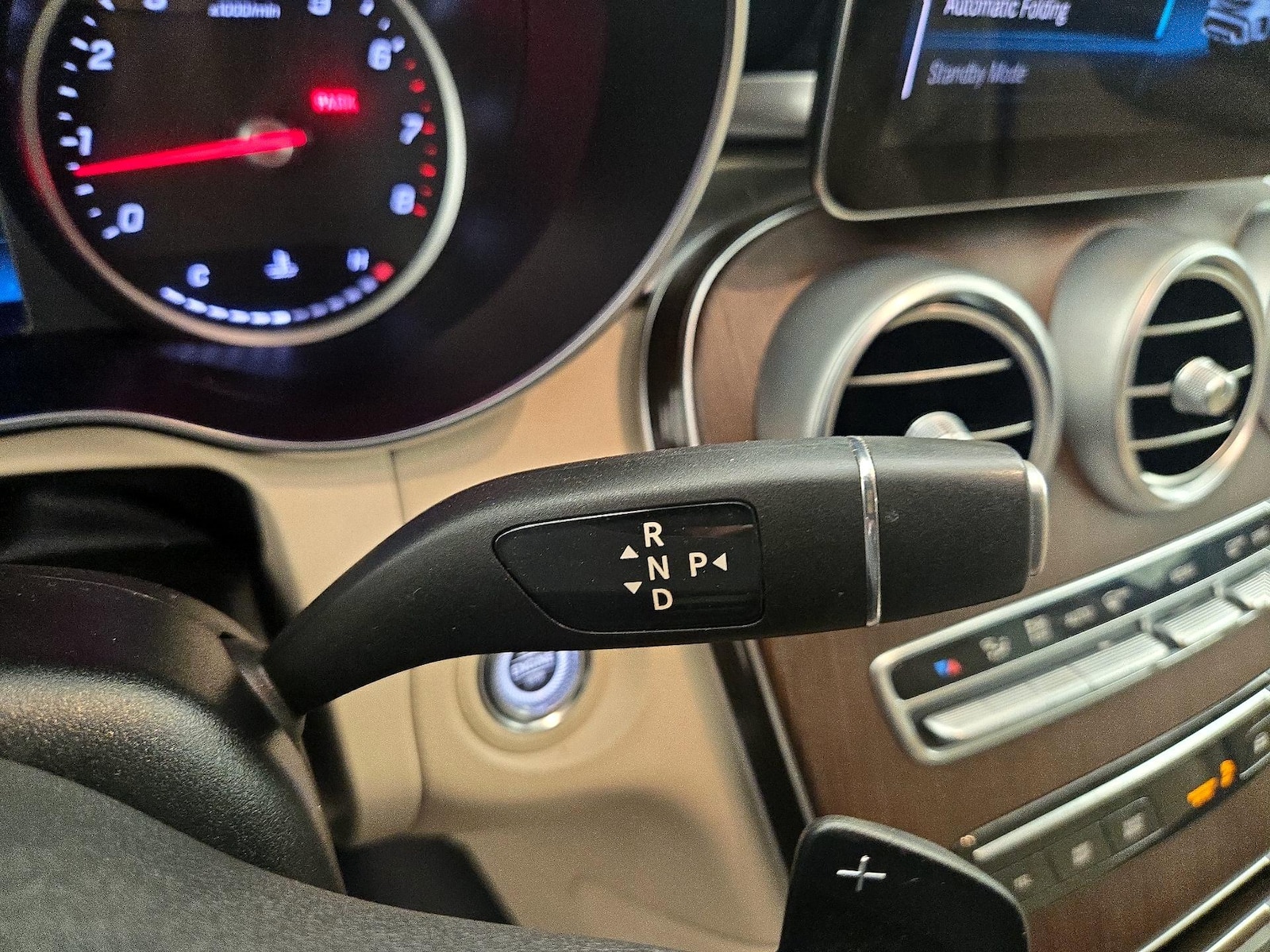 2021 Mercedes-Benz GLC GLC300 - Photo 16