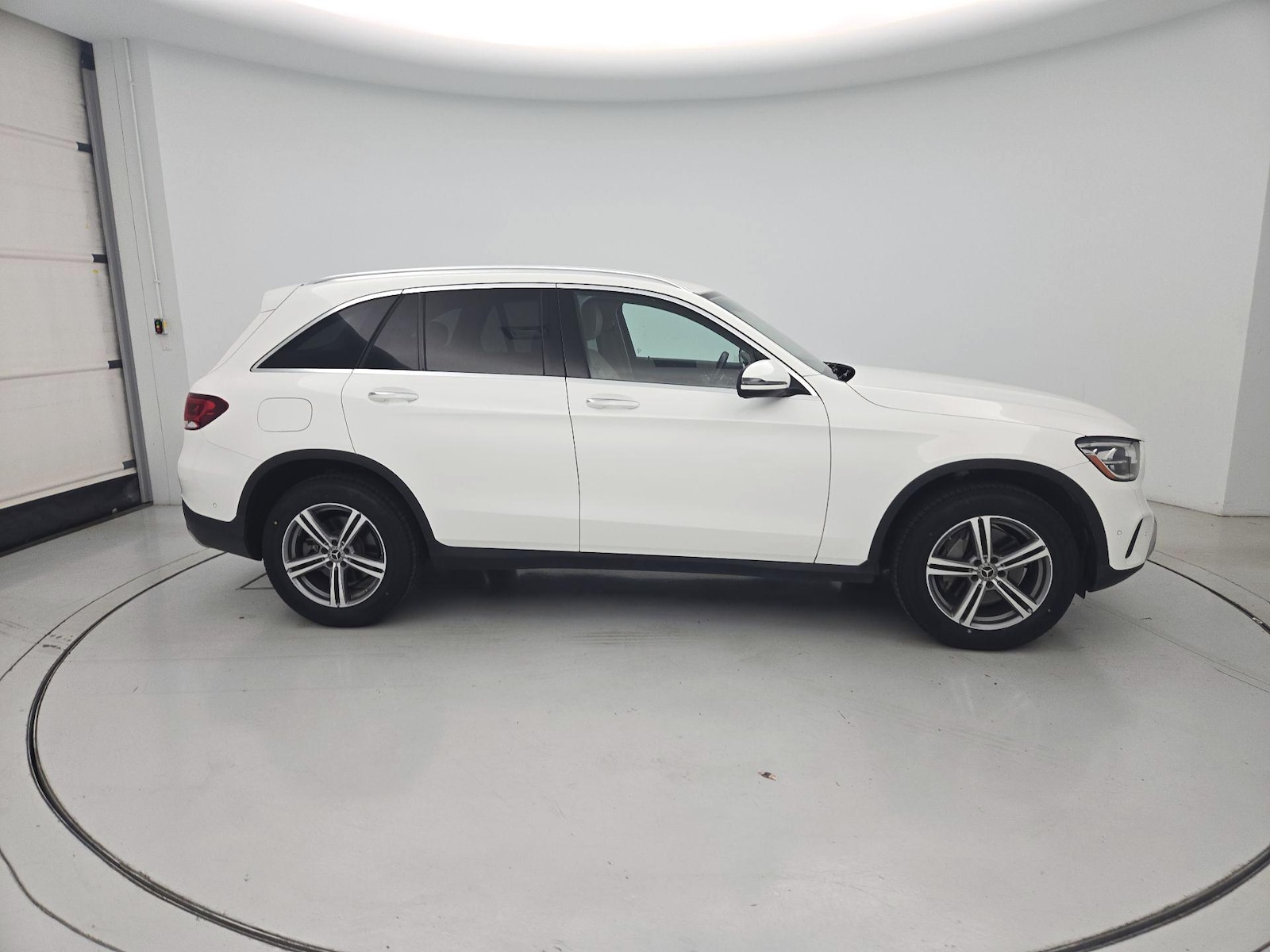 2021 Mercedes-Benz GLC GLC300 - Photo 4