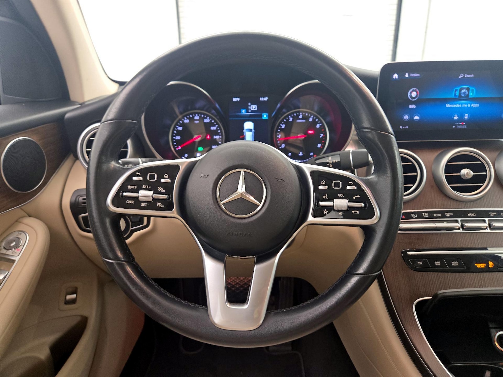 2021 Mercedes-Benz GLC GLC300 - Photo 9