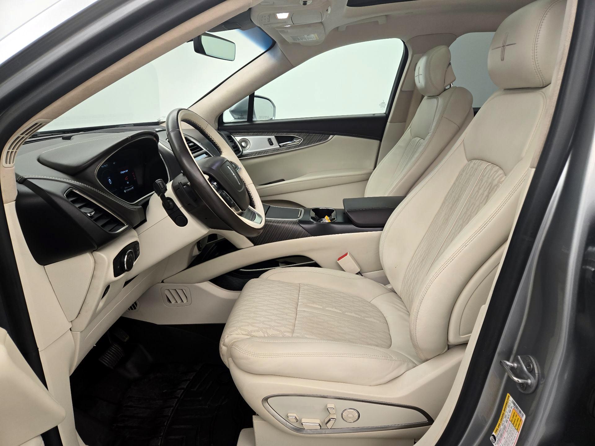 Thumbnail: 2020 Lincoln Nautilus - 11
