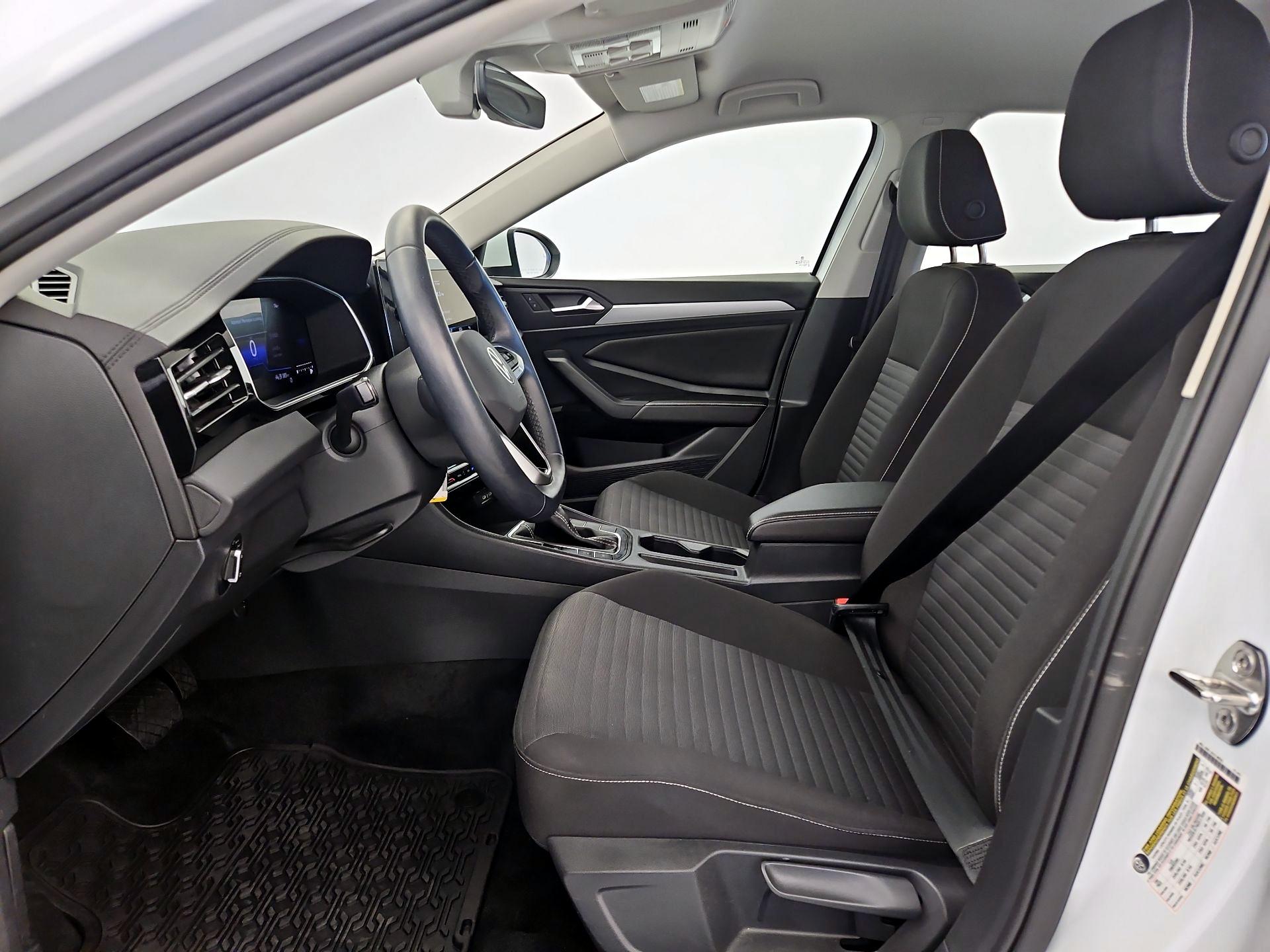 Thumbnail: 2025 Volkswagen Jetta - 11