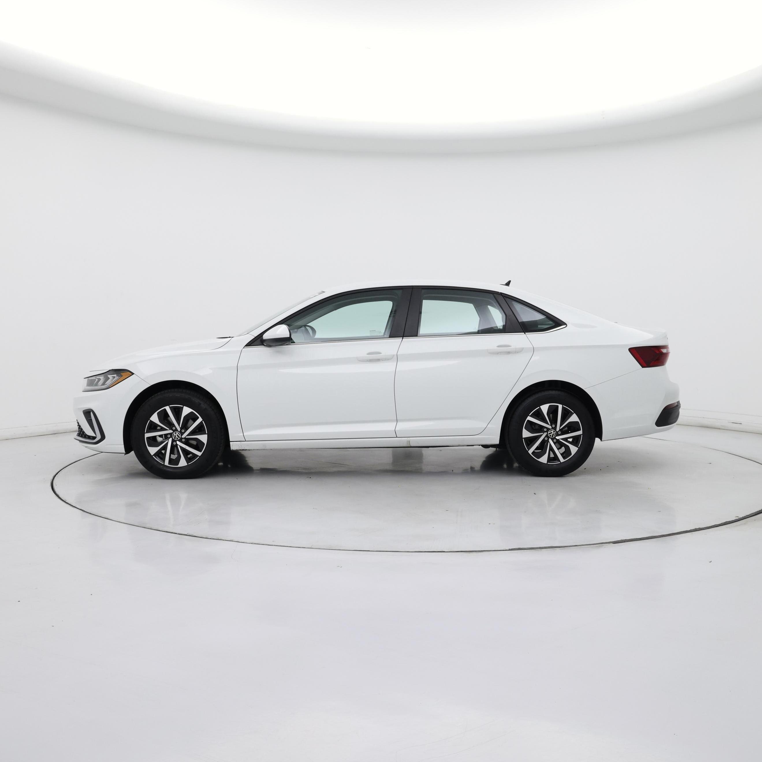 Thumbnail: 2025 Volkswagen Jetta - 3