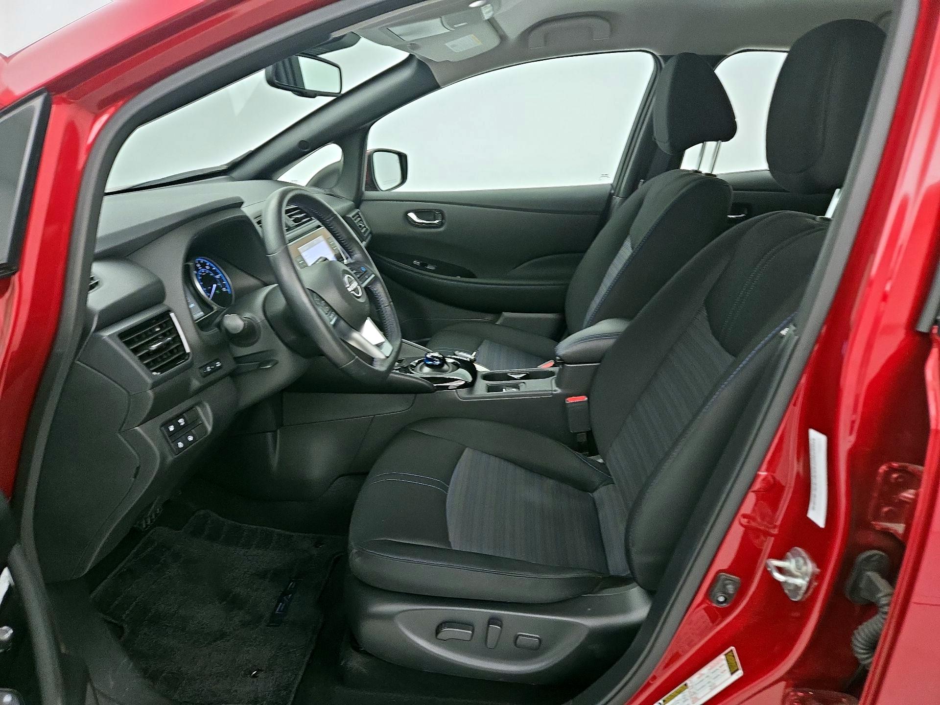 Thumbnail: 2023 Nissan Leaf - 11