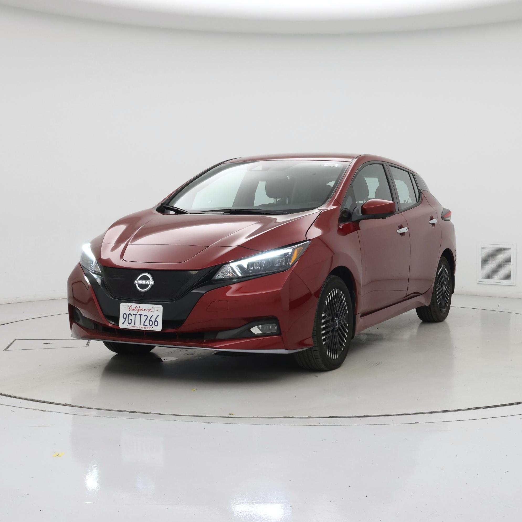 Thumbnail: 2023 Nissan Leaf - 4