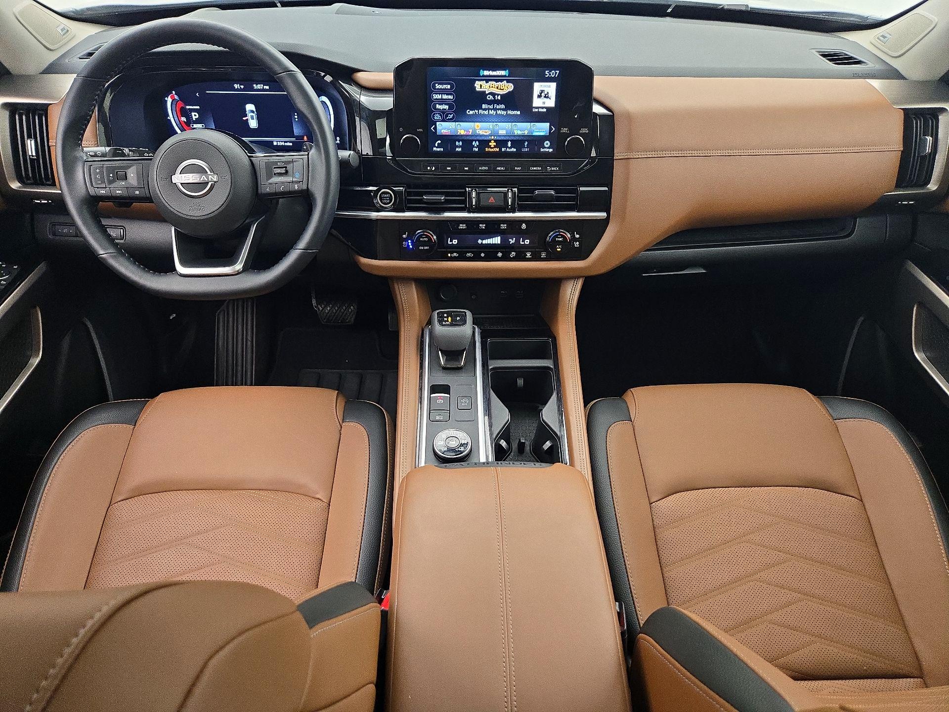 Thumbnail: 2023 Nissan Pathfinder - 9